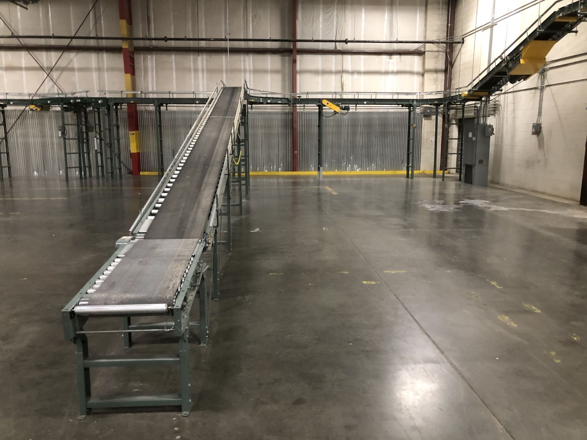 All Hytrol Conveyor Throughout Entire Site, Mostly 20" Wide Powered Roller Conveyor [Please - Bild 20 aus 80