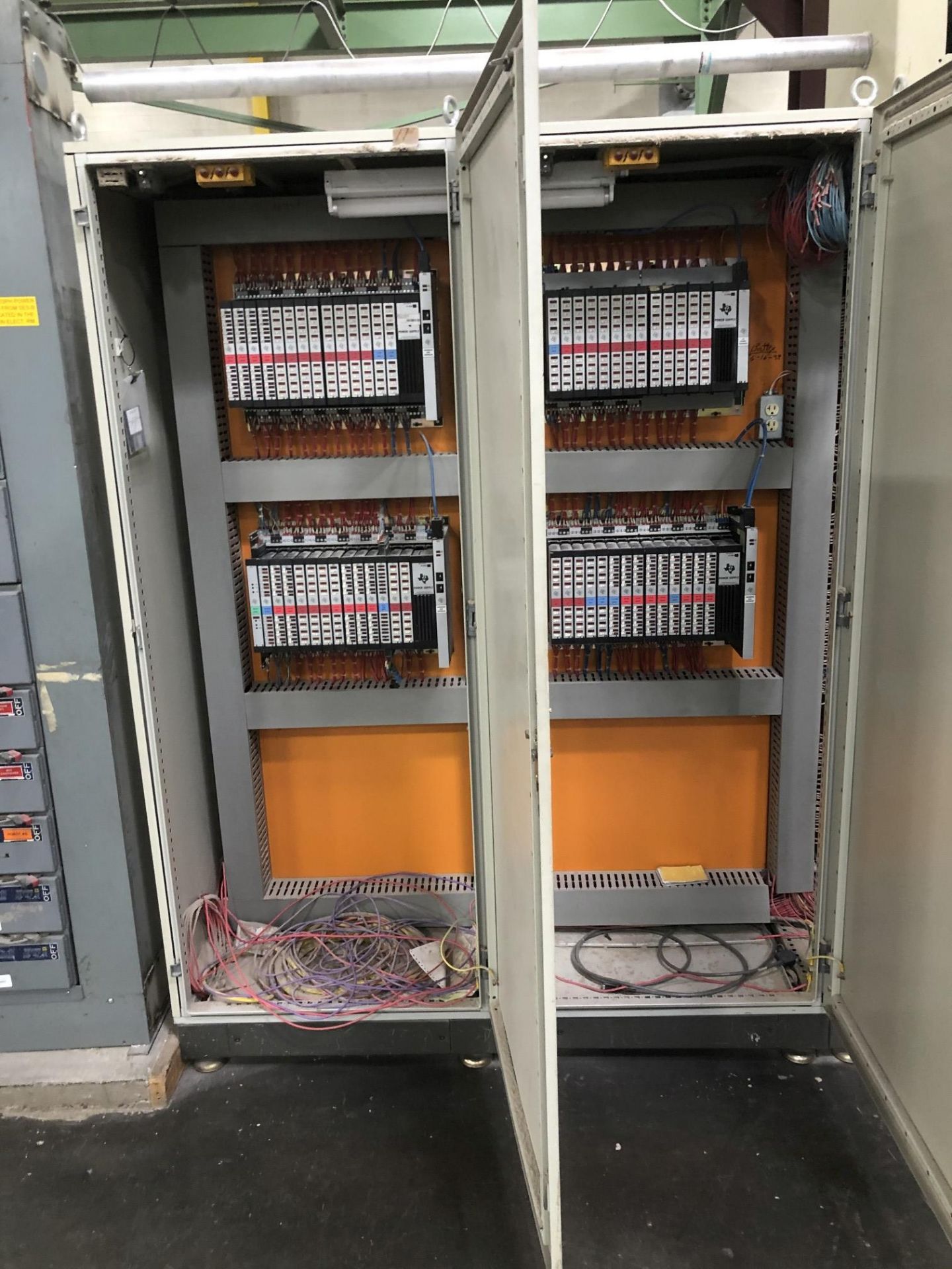 Control Cabinet [Scrap Value] - Image 10 of 10