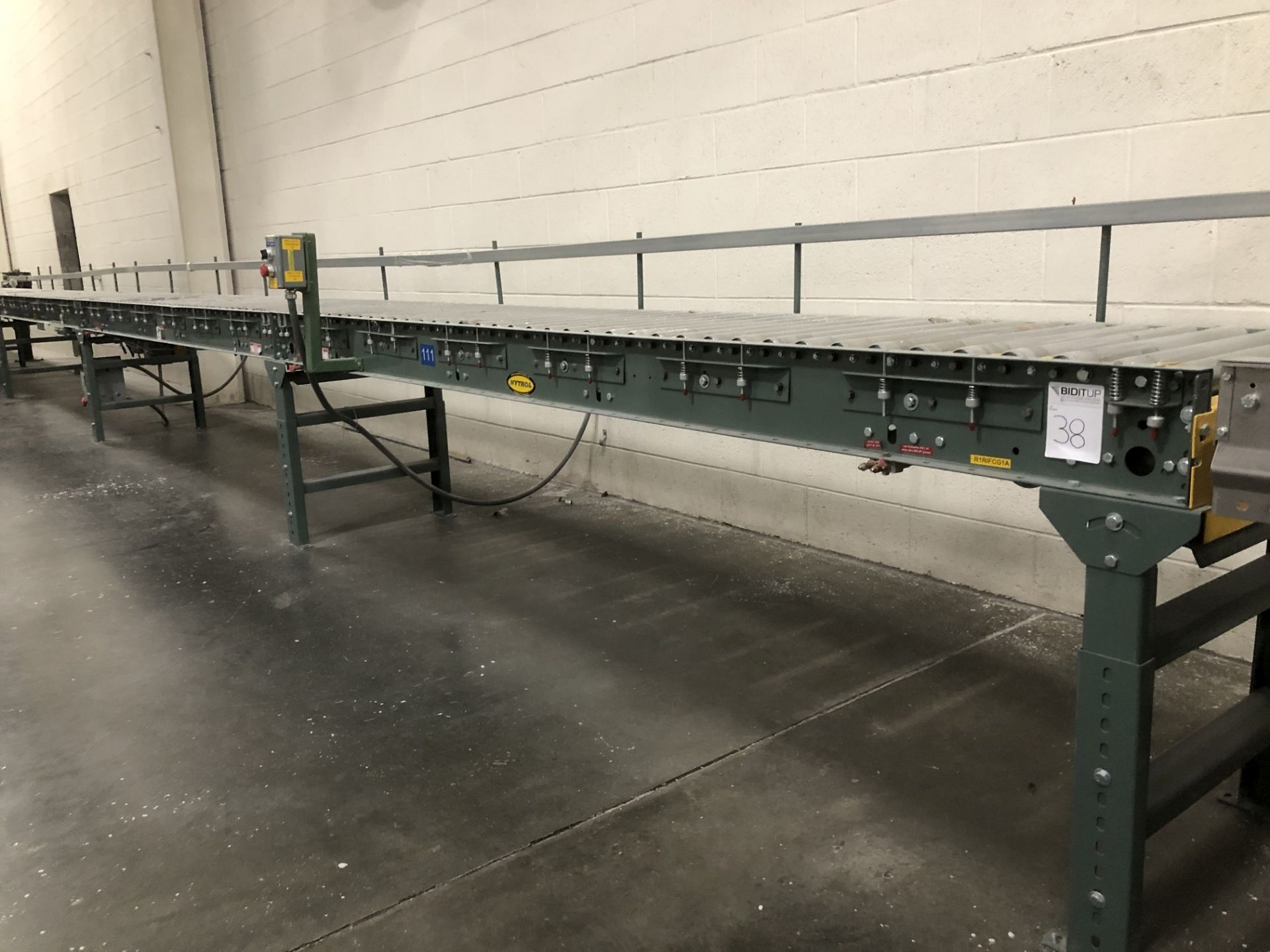 All Hytrol Conveyor Throughout Entire Site, Mostly 20" Wide Powered Roller Conveyor [Please - Bild 34 aus 80