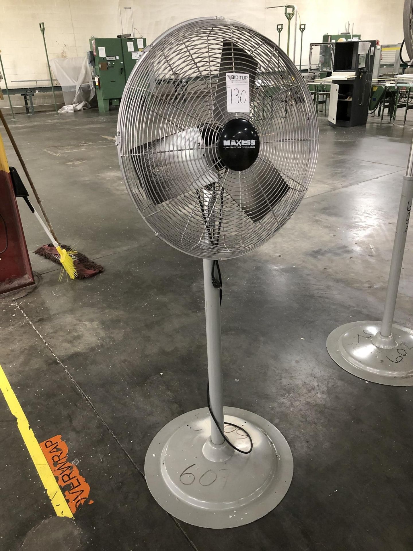 Maxess 24" Floor Fan