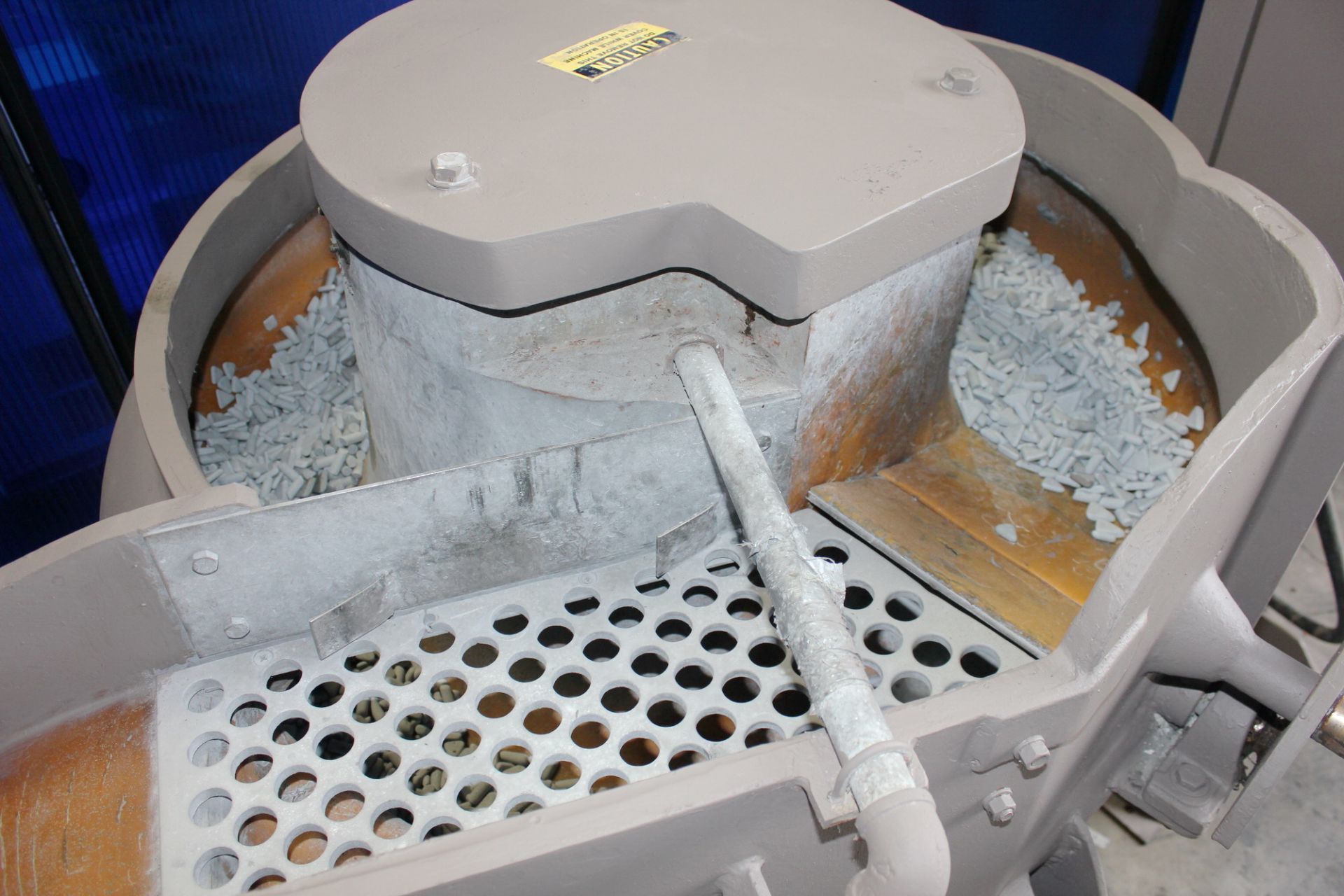 Gyromatic - Vibratory Deburring Machine (Bowl Type) | 4.5 Cubic Feet, Located In Huntington Park, CA - Image 6 of 13