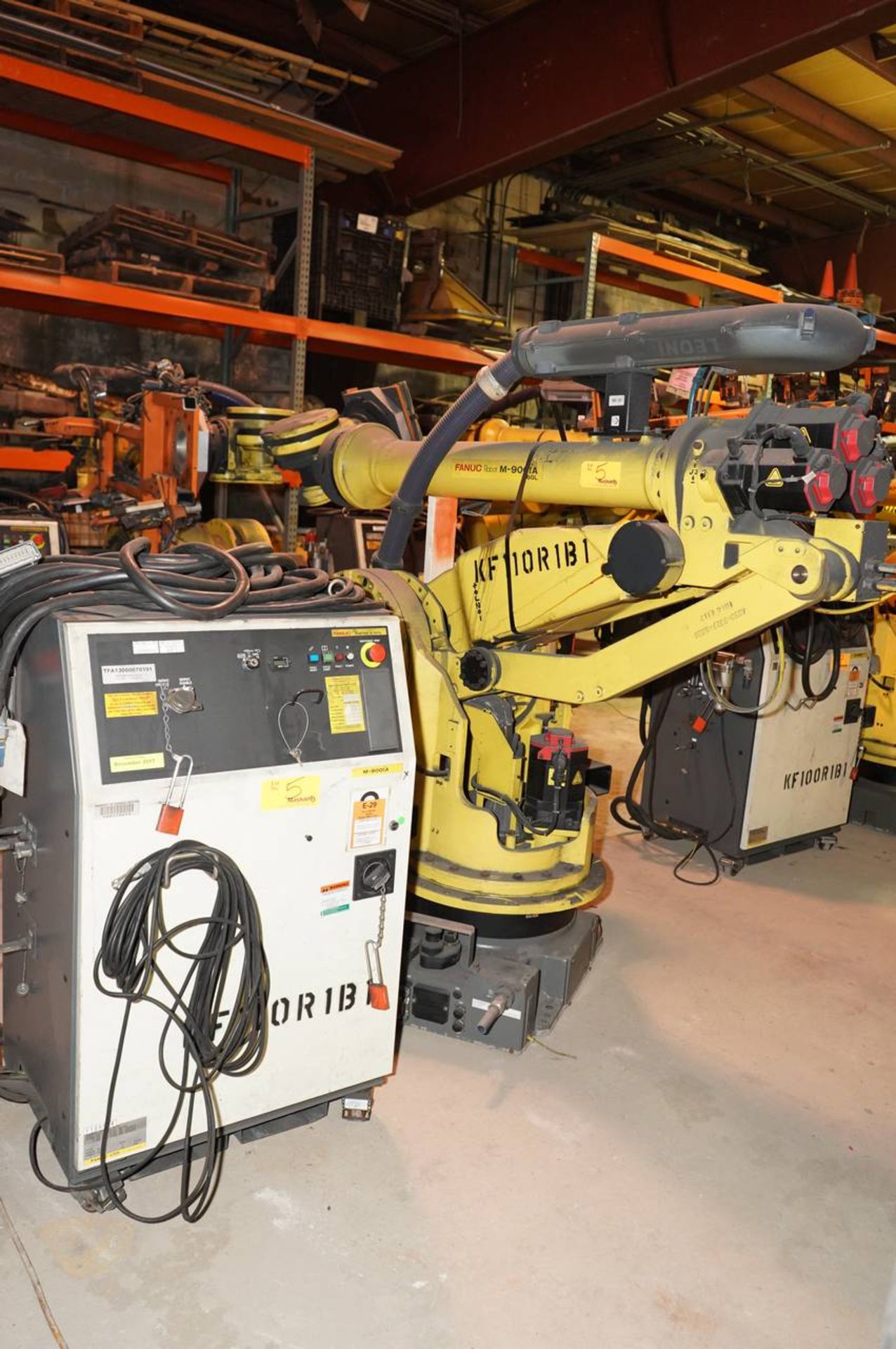 2011 Fanuc M-900iA/260L Robot