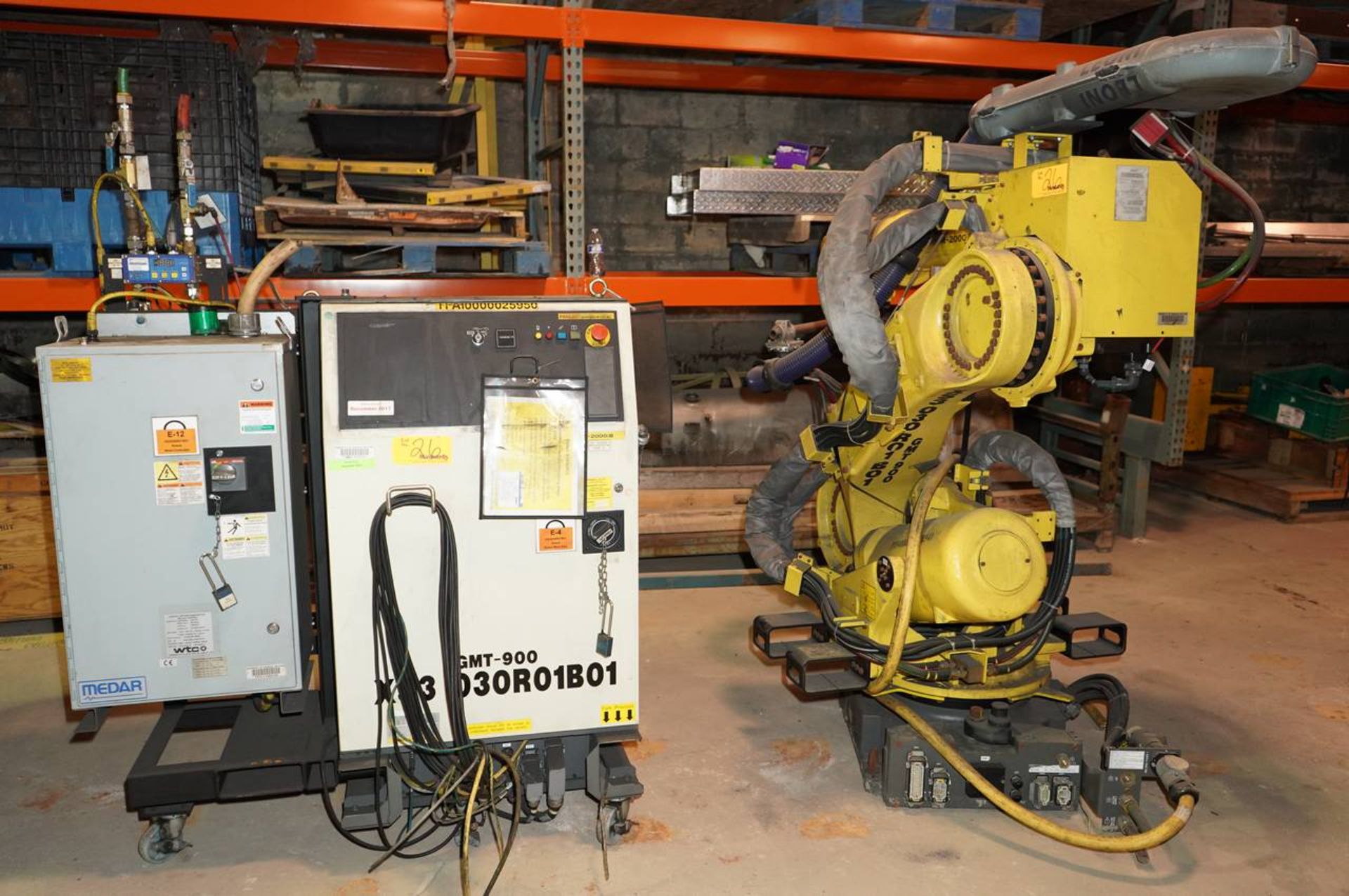 2007 Fanuc R-2000iB/210F Robot