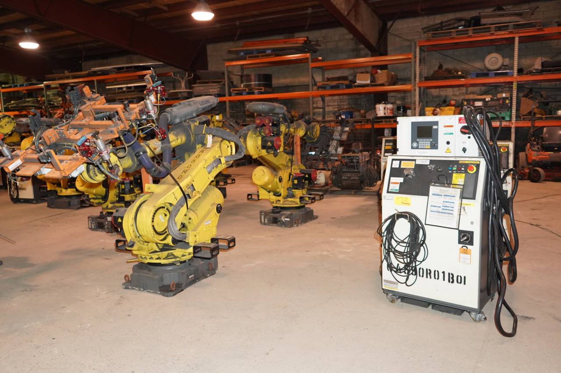 2014 Fanuc R-2000iB/210F Robot