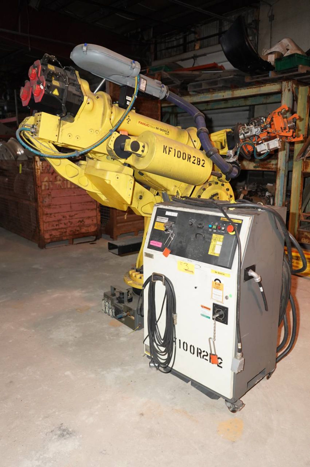 2011 Fanuc M-900iA 600 Robot