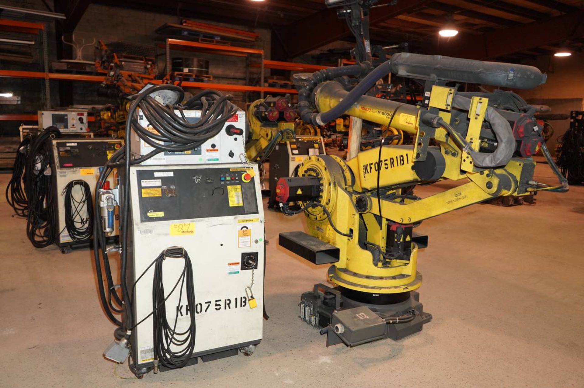 2011 Fanuc M-900iA/260L Robot