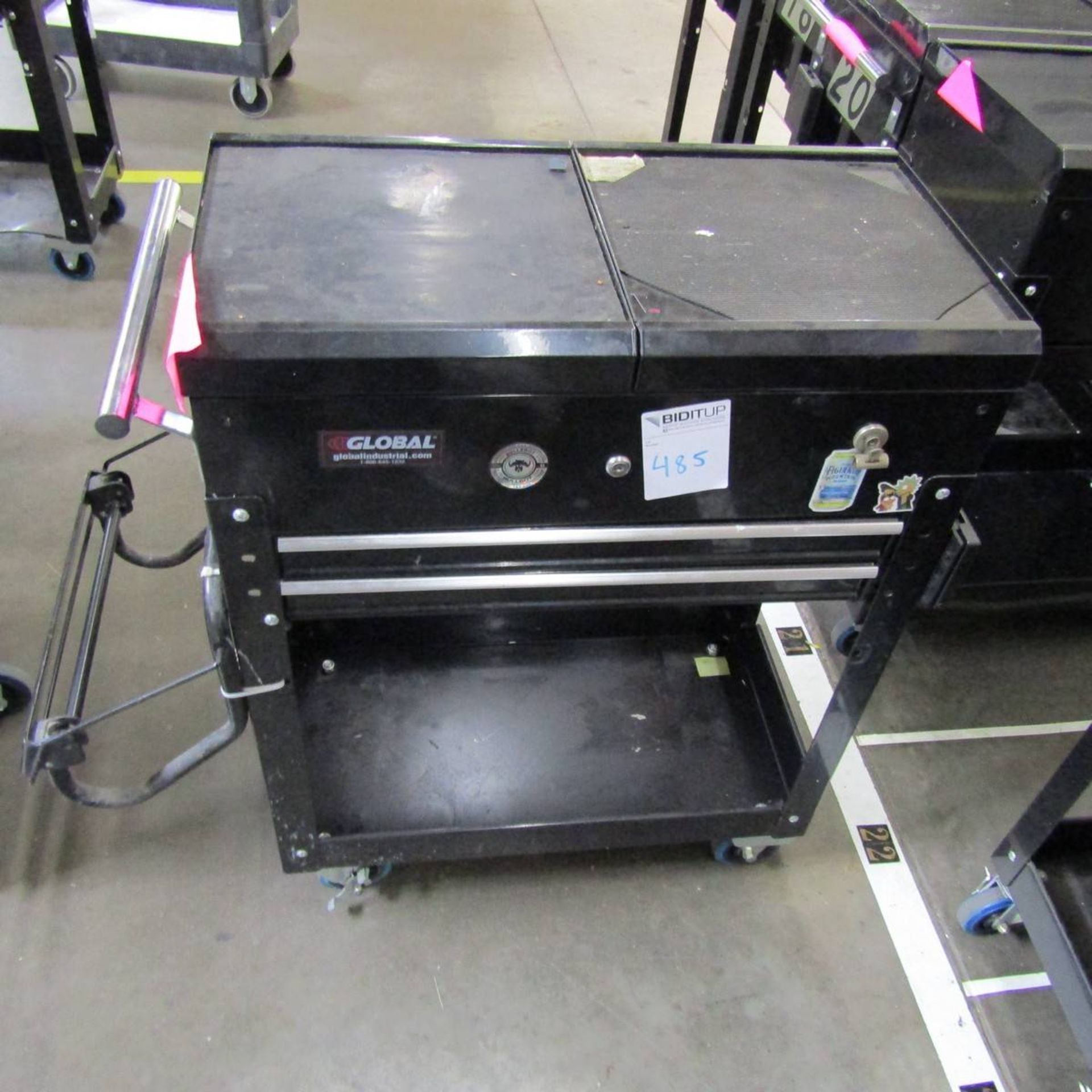 Global 3-Drawer Tool Box on Casters