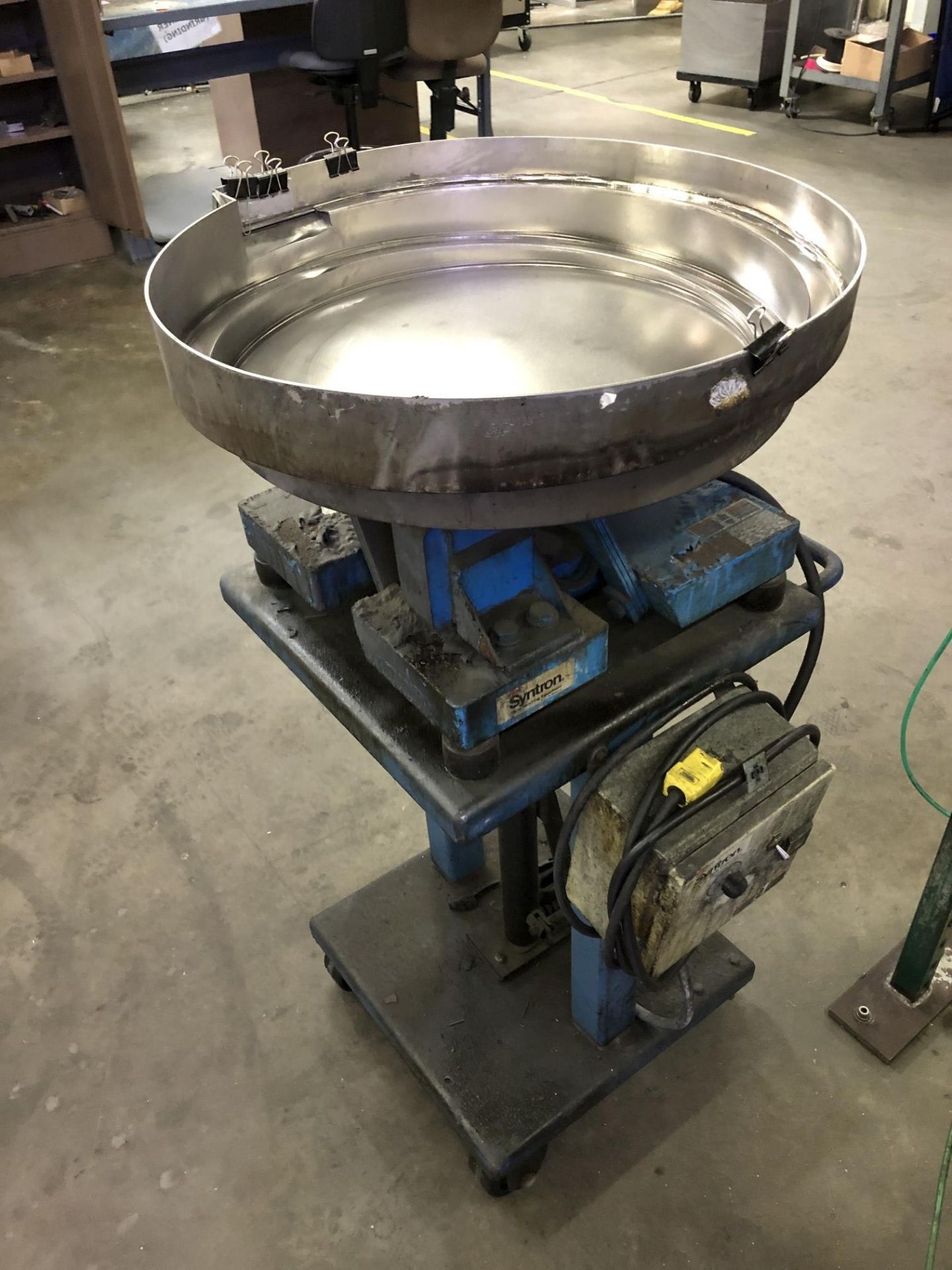 Syntron Bowl Feed for Grinder - Image 2 of 2
