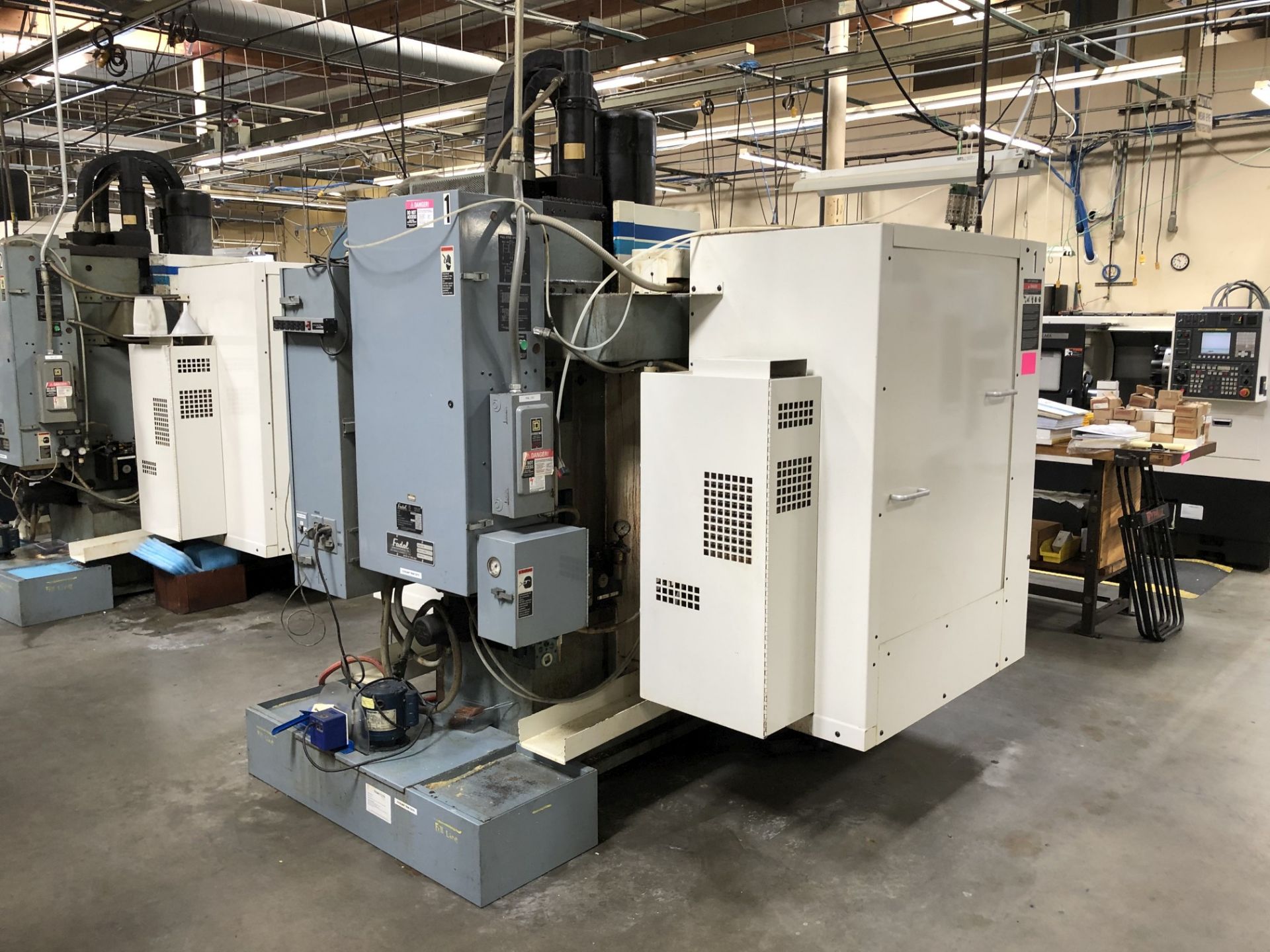 1995 Fadal VMC3016 Vertical Machining Center, X=30", Y=16", Z=20", 21 ATC, 16" x 36" Table, Fadal - Image 7 of 11