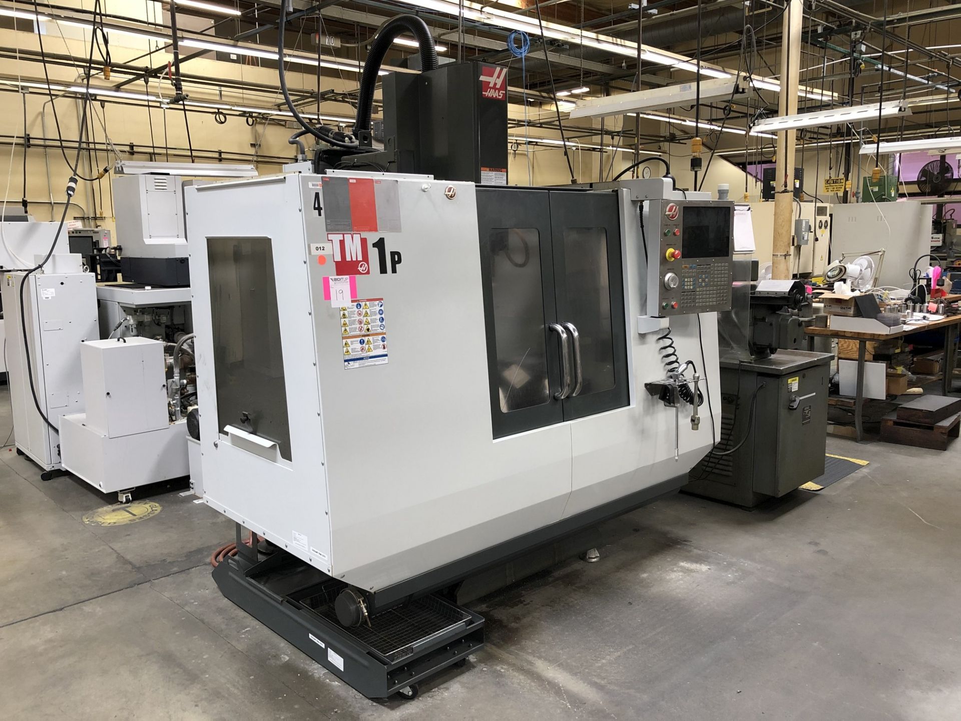 2014 Haas TM-1P Vertical Machining Center, X=30", Y=12", Z=16", 6000 Max RPM, 10 ATC, 10-1/2" x 41- - Image 2 of 11