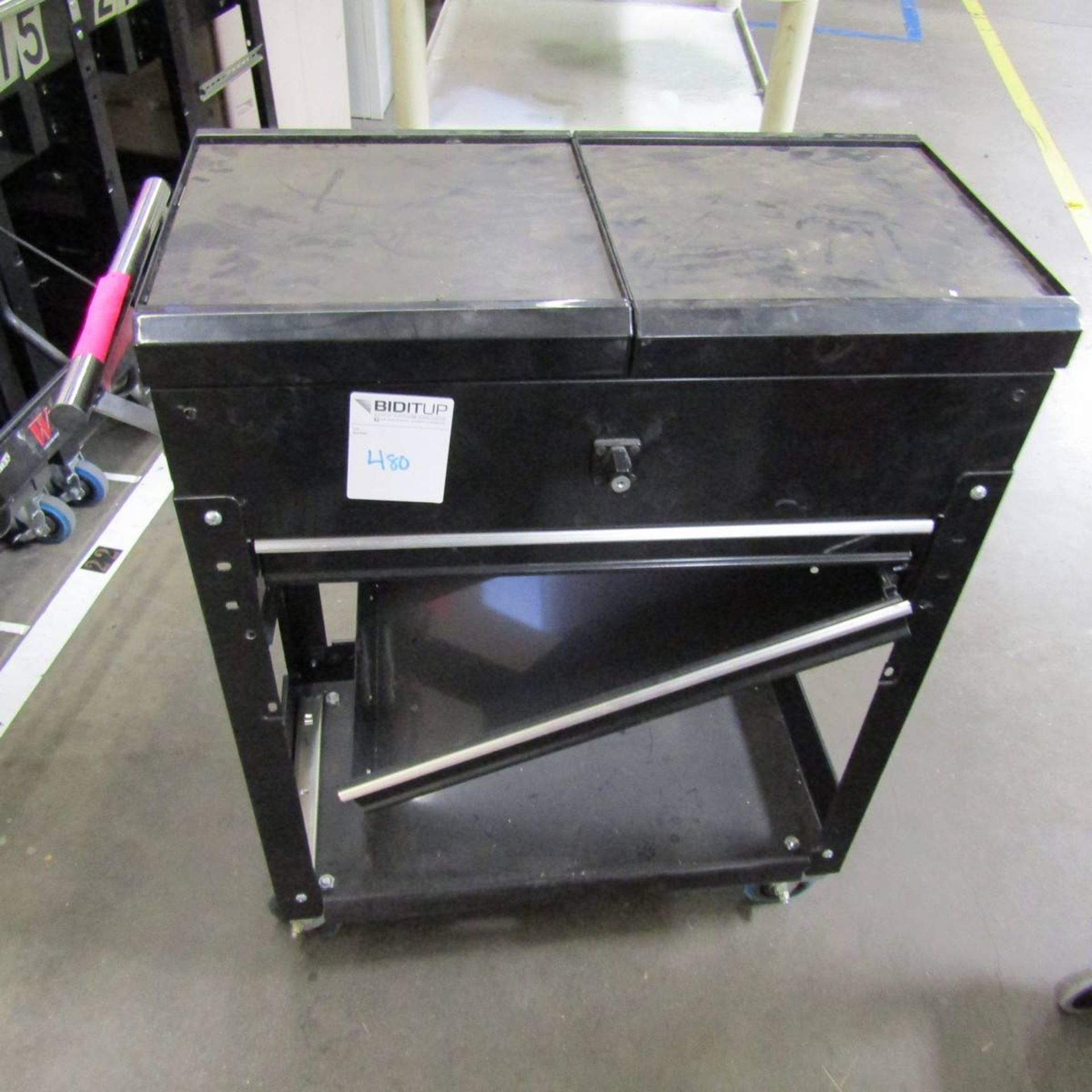 Global 3-Drawer Tool Box on Casters