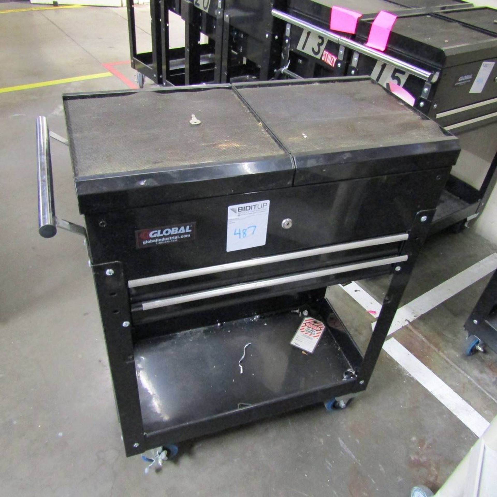 Global 3-Drawer Tool Box on Casters