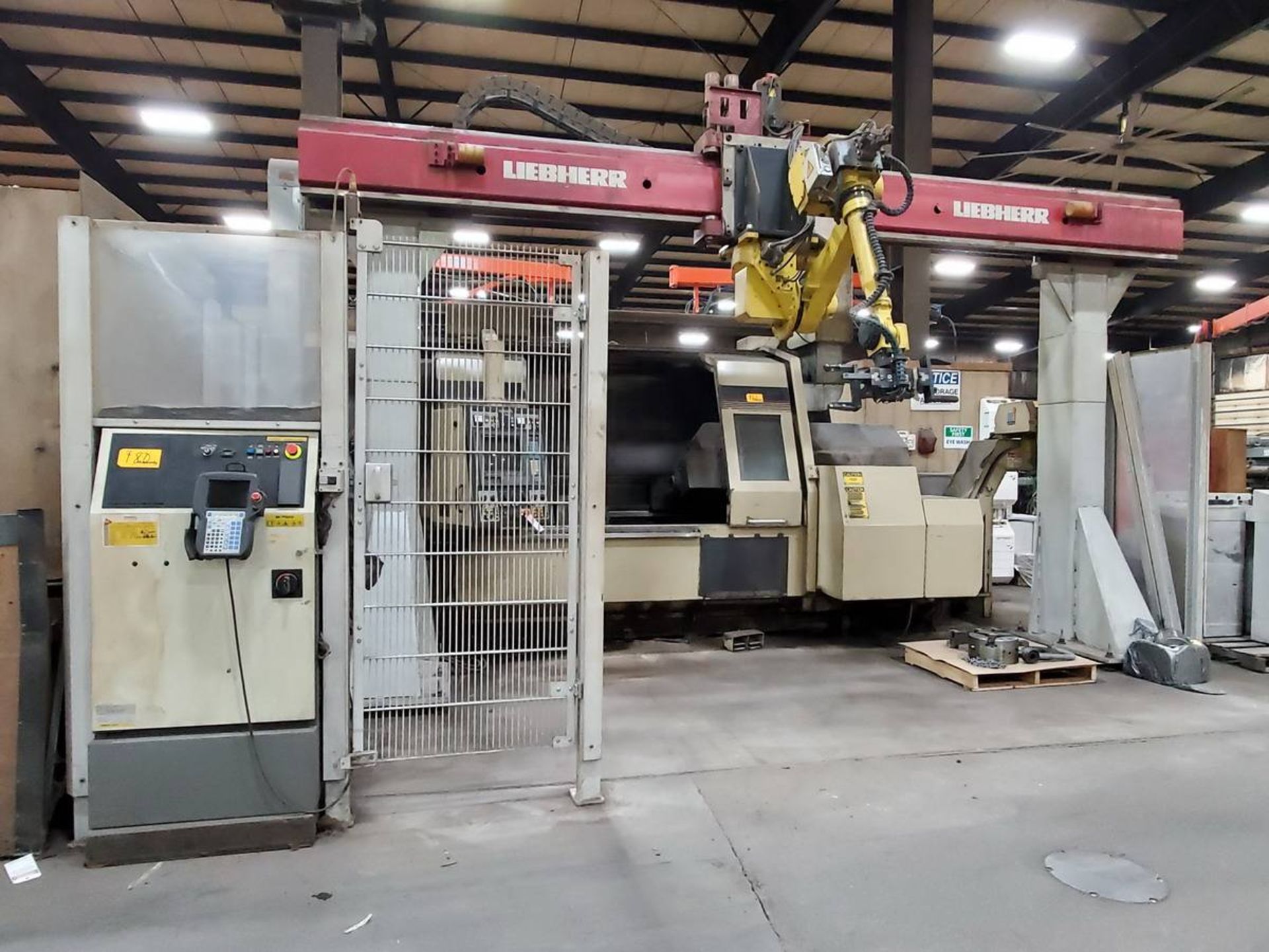 2008 Fanuc M-710iC/70T Robot