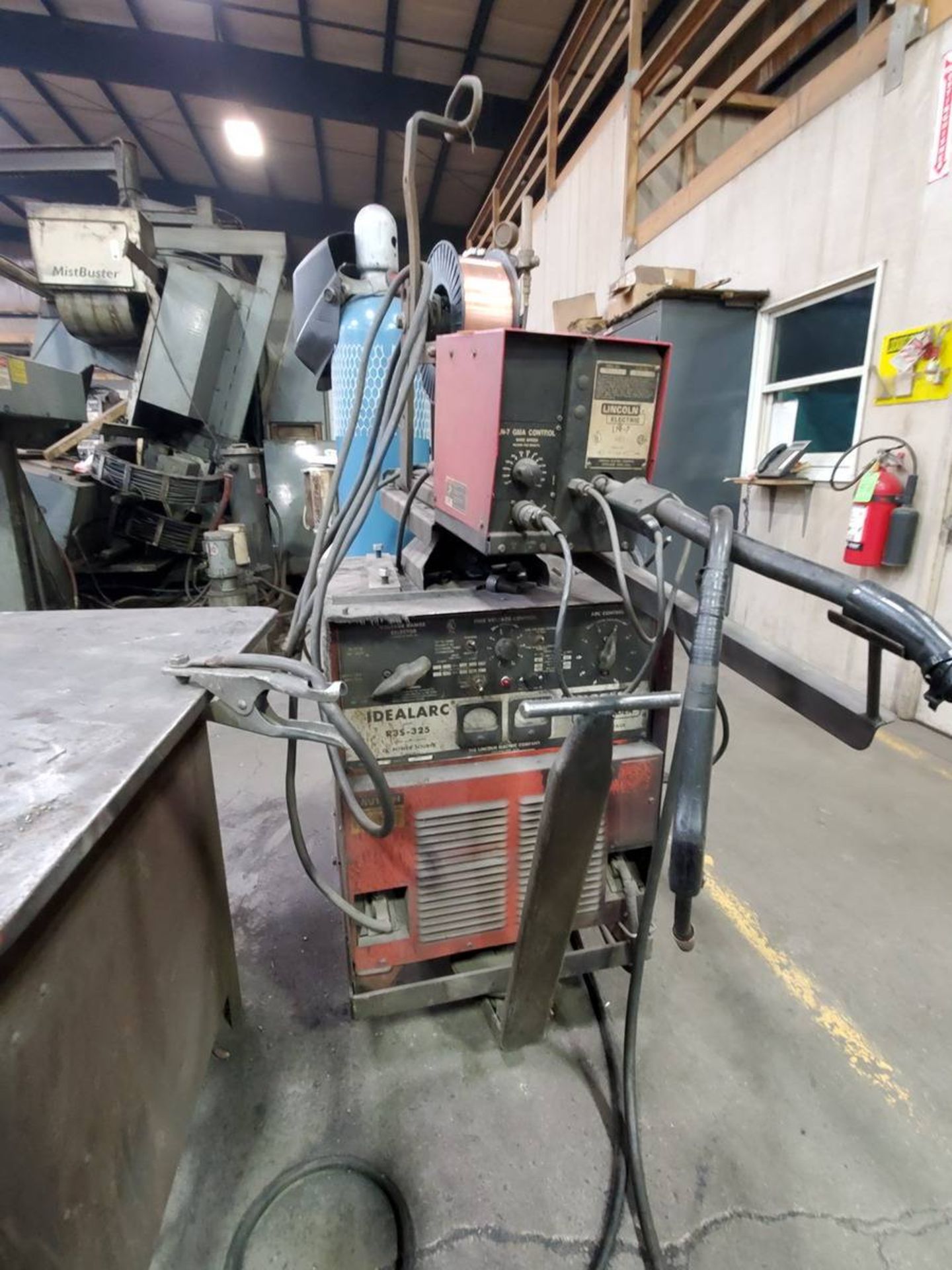 Lincoln R3S-325 Portable Welder