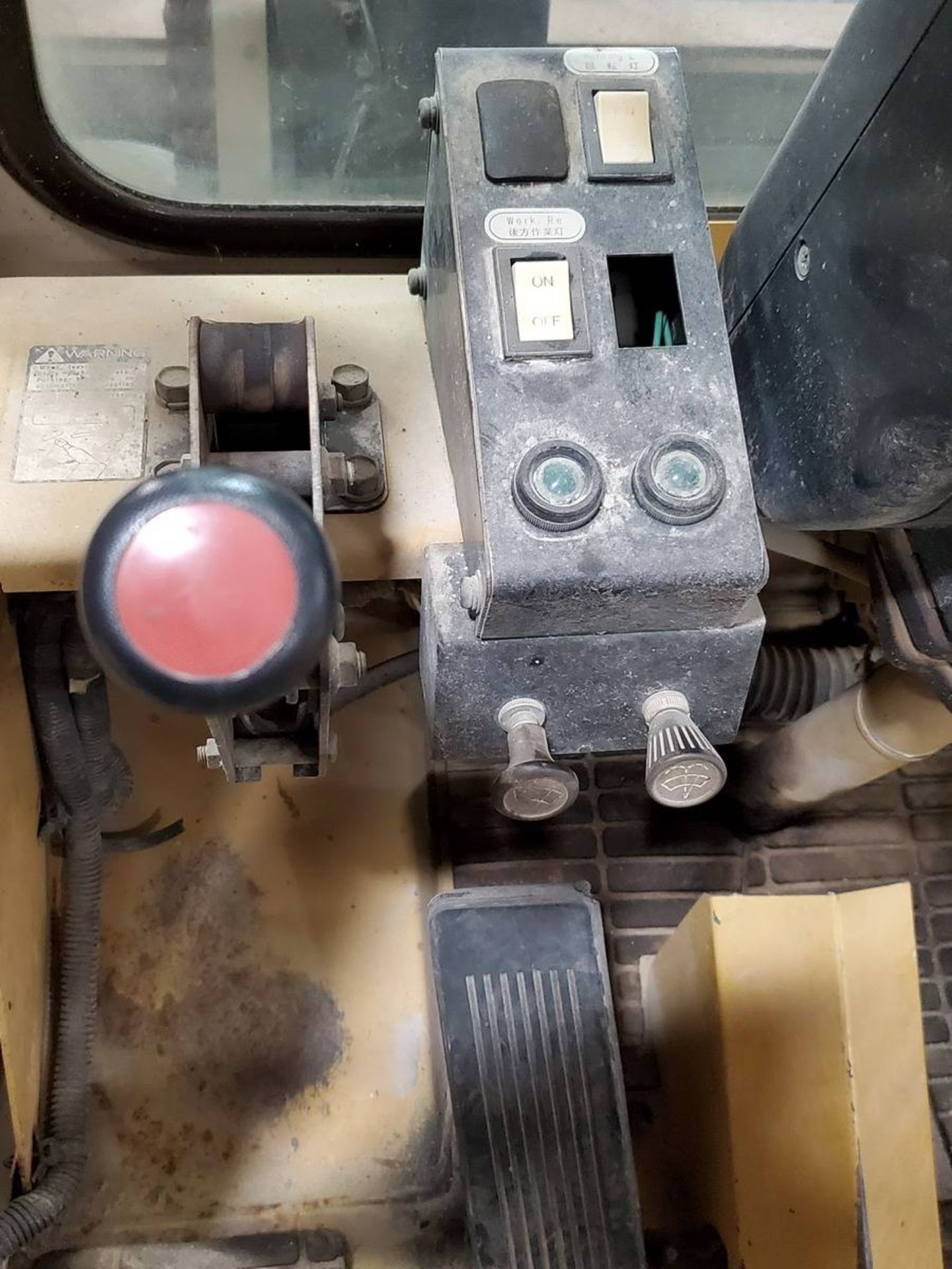 Caterpillar DP100 Forklift W/ Kill Switch - Image 8 of 15