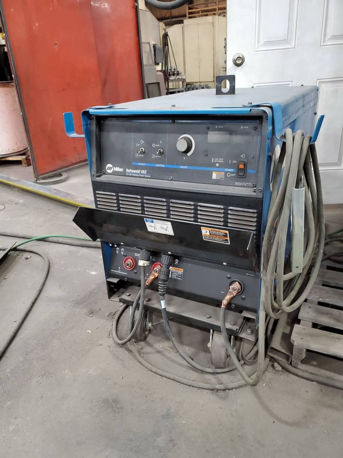 Miller DeltaWeld 452 Portable Welder - Image 3 of 6