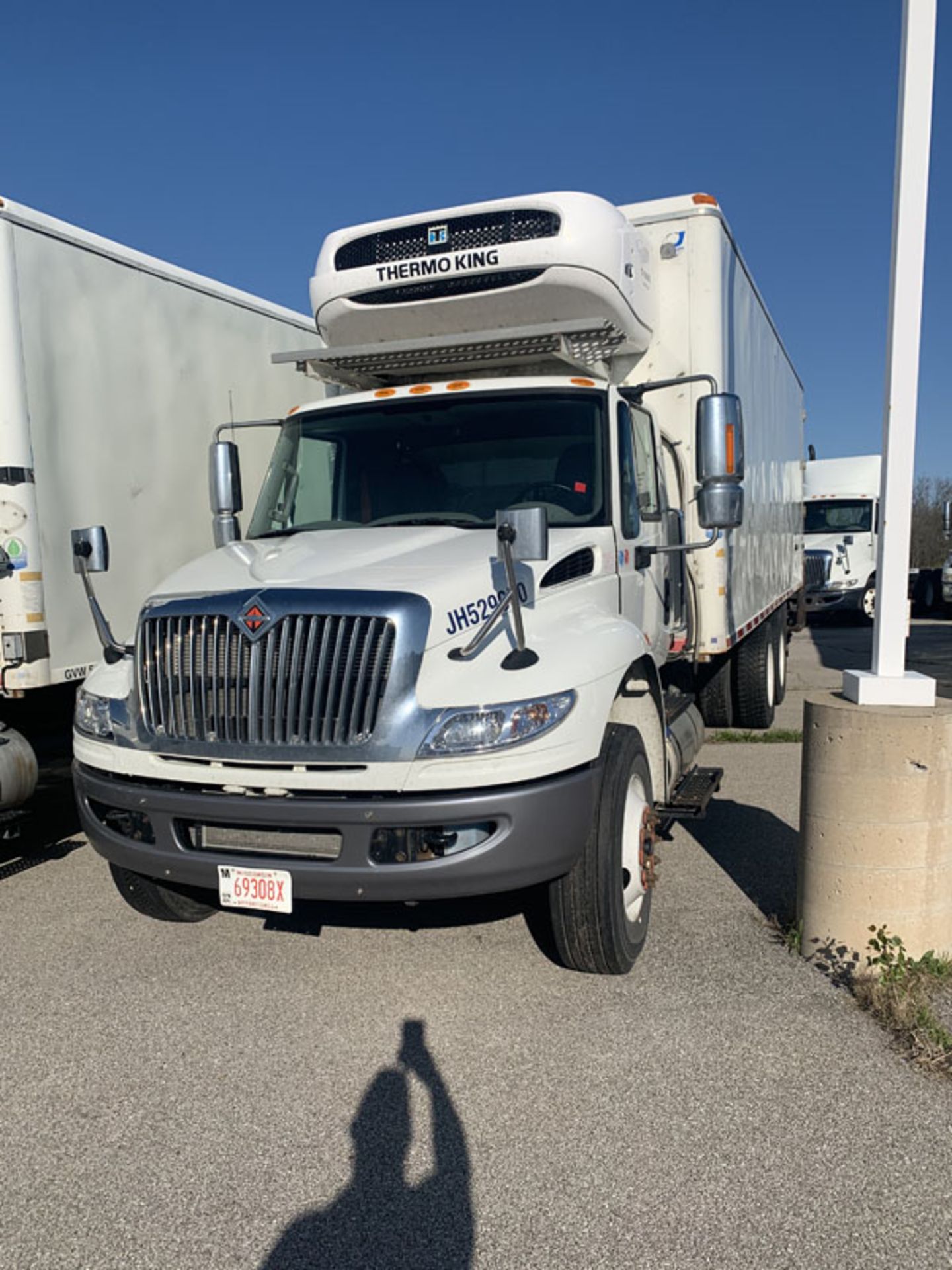 2018 INTERNATIONAL 4400 SBA 6X4 REFRIGERATED BOX TRUCK VIN#: 1HTMSTAR9JH529950, Approx Miles: 37239,