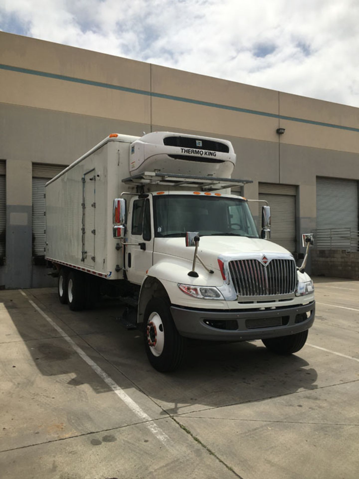 2018 INTERNATIONAL 4400 SBA 6X4 REFRIGERATED BOX TRUCK VIN#: 1HTMSTAR3JH529832, Approx Miles: 18944, - Image 2 of 11