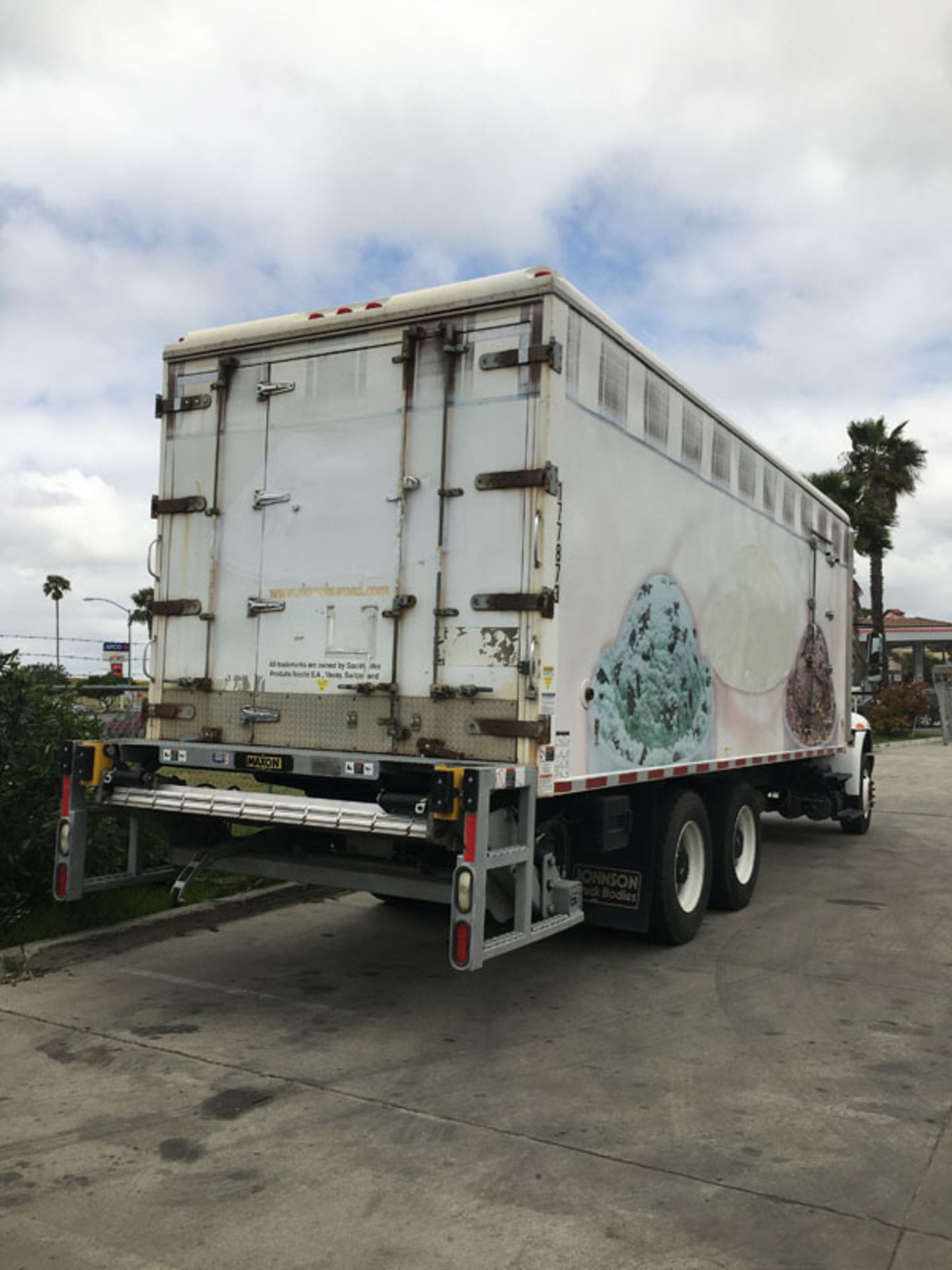 2018 INTERNATIONAL 4400 SBA 6X4 REFRIGERATED BOX TRUCK VIN#: 1HTMSTARXJH048962, Approx Miles: 74951, - Image 3 of 11