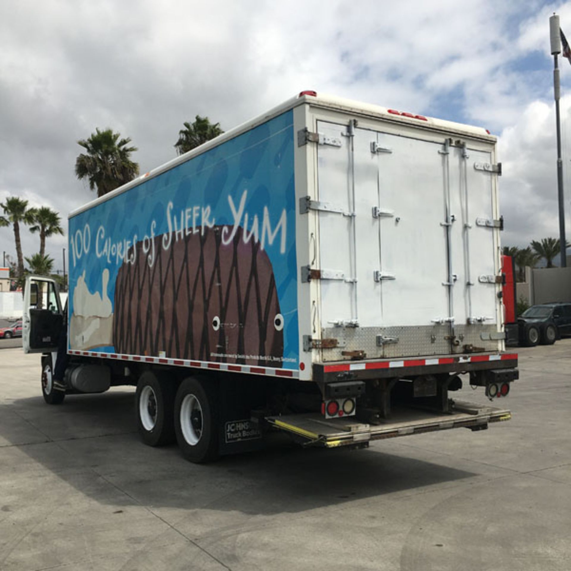 2018 INTERNATIONAL 4400 SBA 6X4 REFRIGERATED BOX TRUCK VIN#: 1HTMSTAR0JH049067, Approx Miles: 13174, - Image 6 of 8