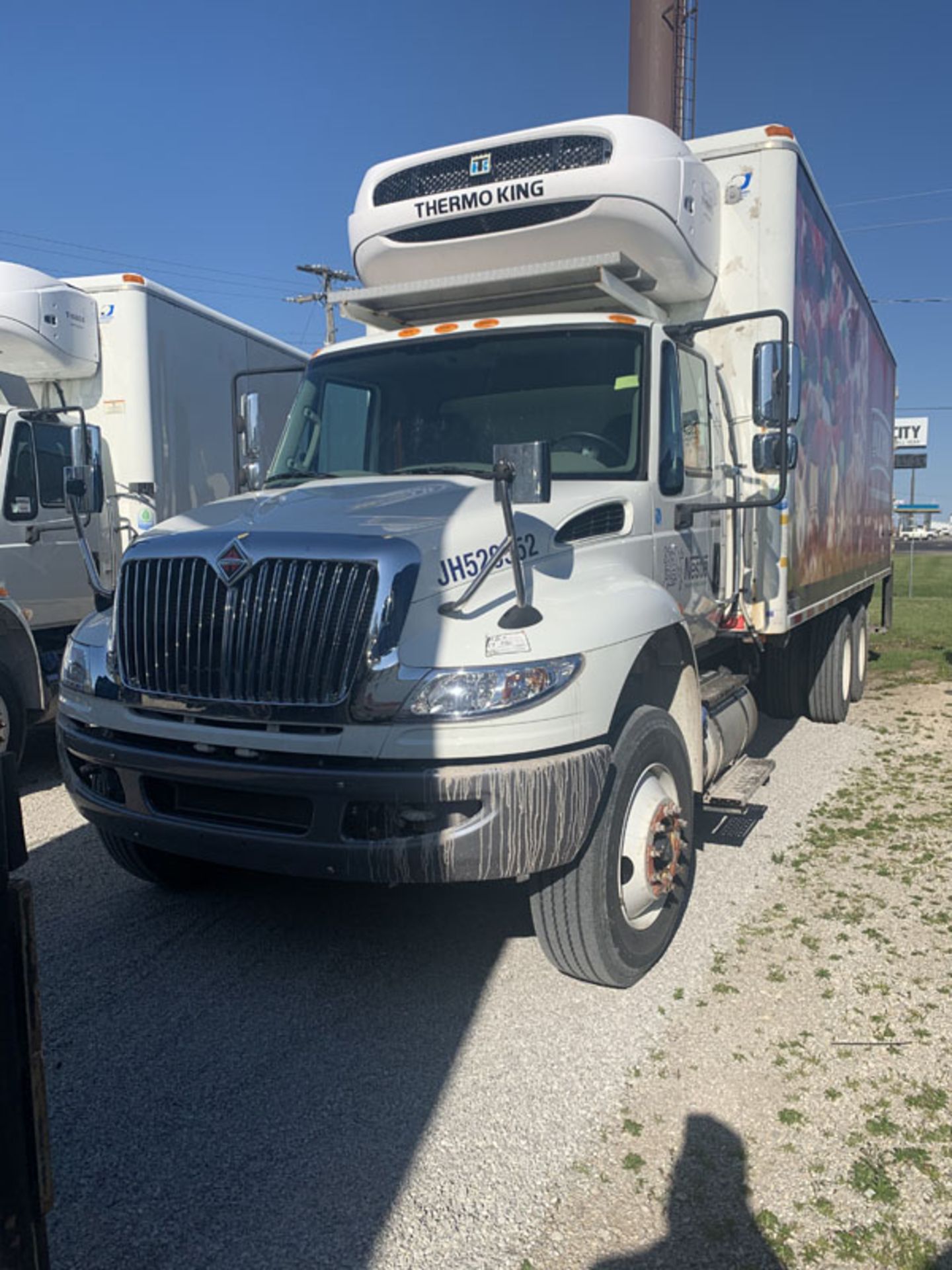 2018 INTERNATIONAL 4400 SBA 6X4 REFRIGERATED BOX TRUCK VIN#: 1HTMSTAR8JH529552, Approx Miles: 31166,