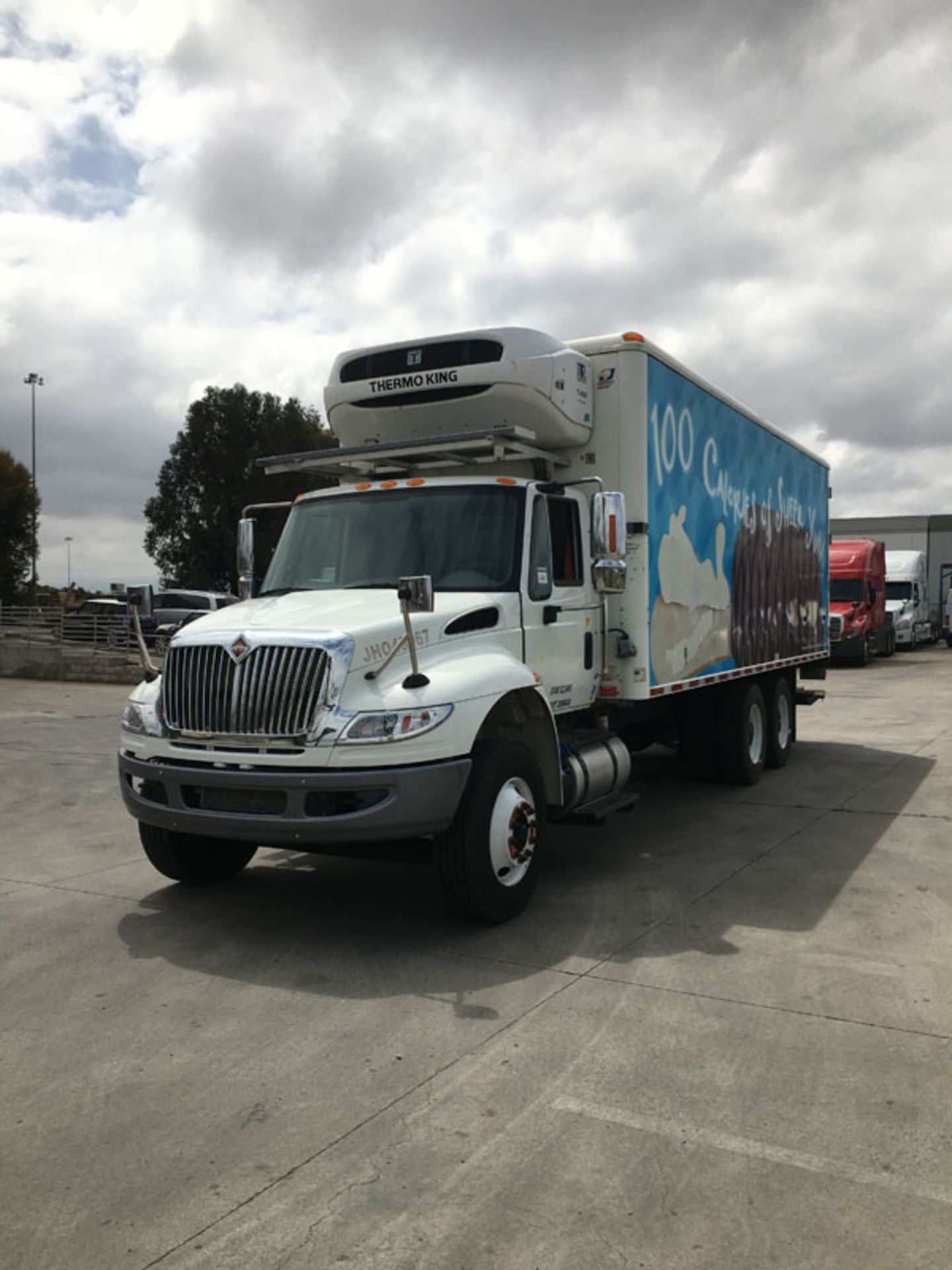 2018 INTERNATIONAL 4400 SBA 6X4 REFRIGERATED BOX TRUCK VIN#: 1HTMSTAR0JH049067, Approx Miles: 13174,