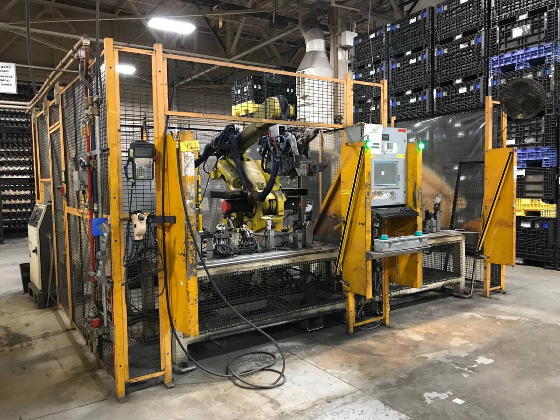 Fanuc S-420iw 6-Axis Robotic Arm Cell