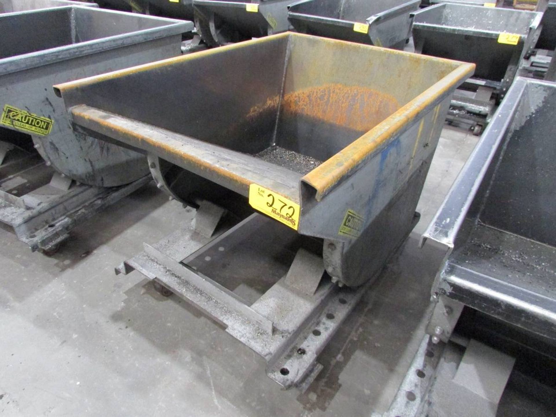 McCullough IND Wright Rolling Self Dumping Hopper