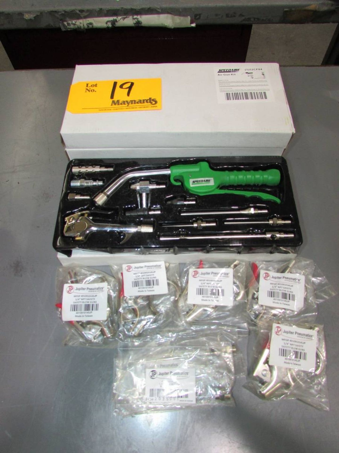 Speedaire 52CF84 New In Box Air Gun Kits