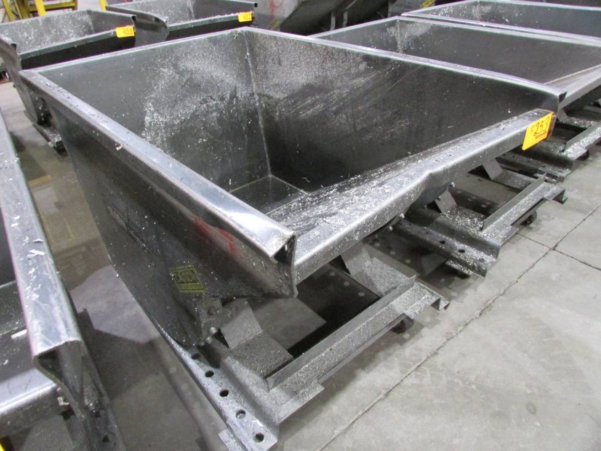 McCullough IND Wright Rolling Self Dumping Hopper - Image 3 of 5