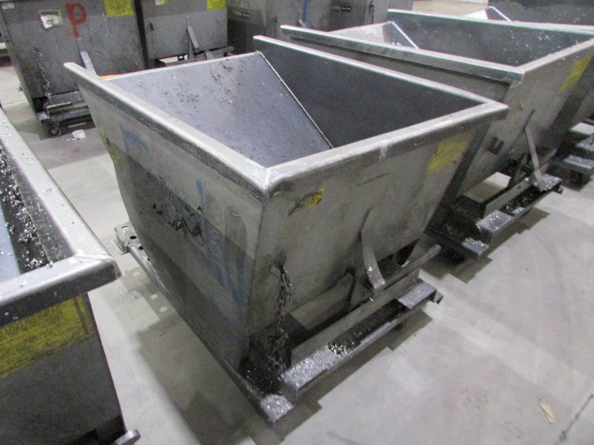 McCullough IND Wright Rolling Self Dumping Hopper - Image 5 of 5
