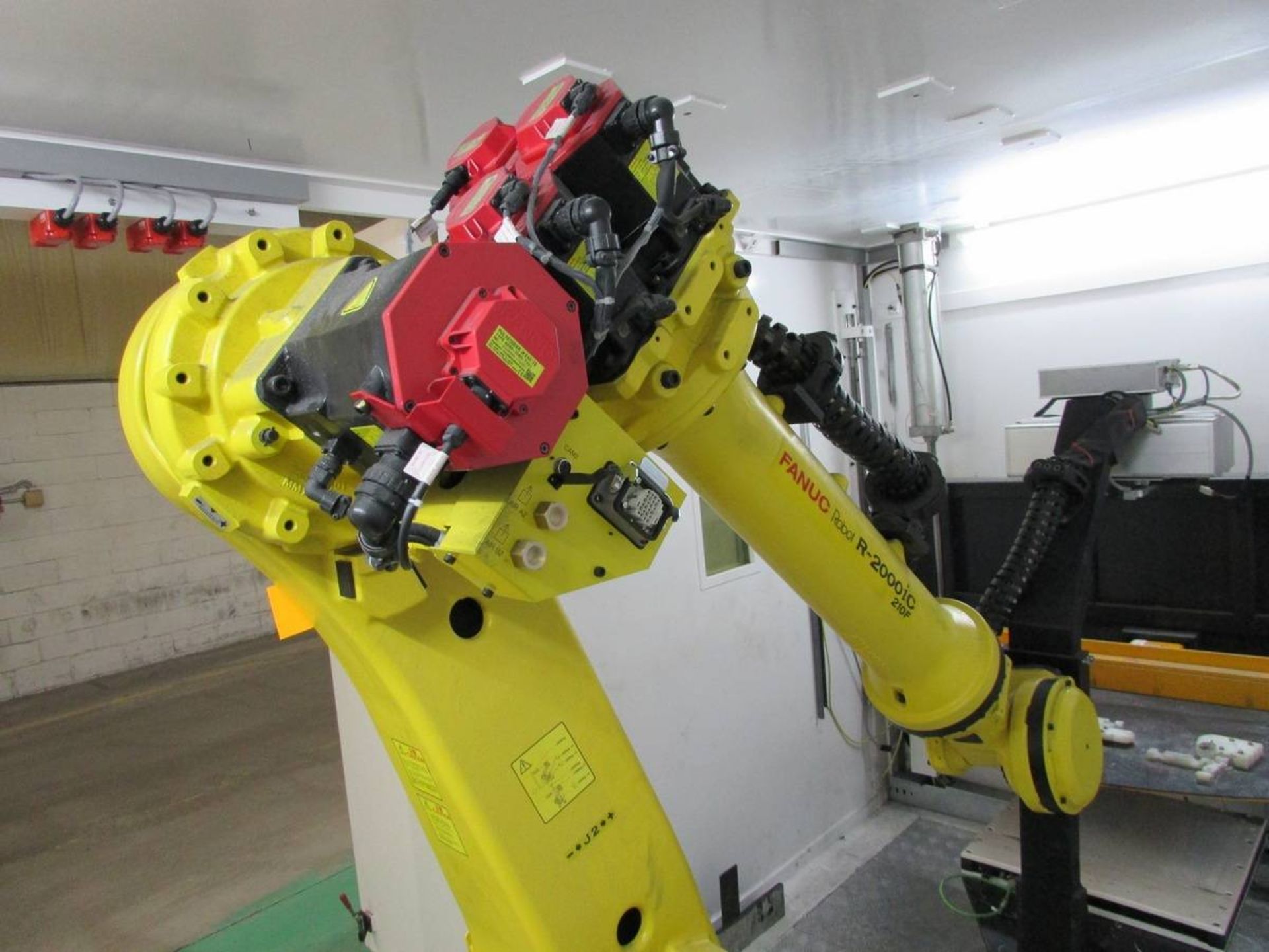 2017 Fanuc 2000 iC 210L 6 Axis Material Handling Robot - Image 4 of 9