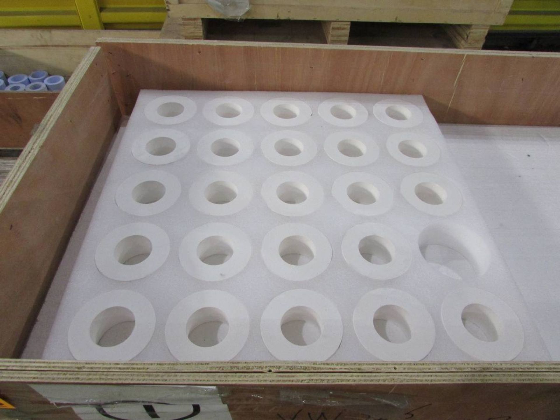 Yunf CSH19100848 Crates of Ceramic Bushings - Image 3 of 9