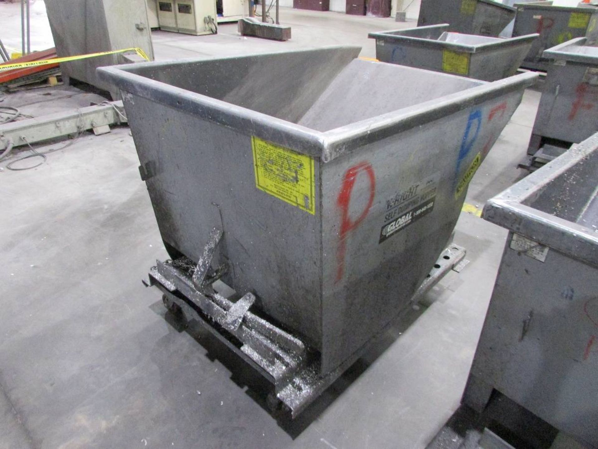 McCullough IND Wright Rolling Self Dumping Hopper - Image 4 of 5