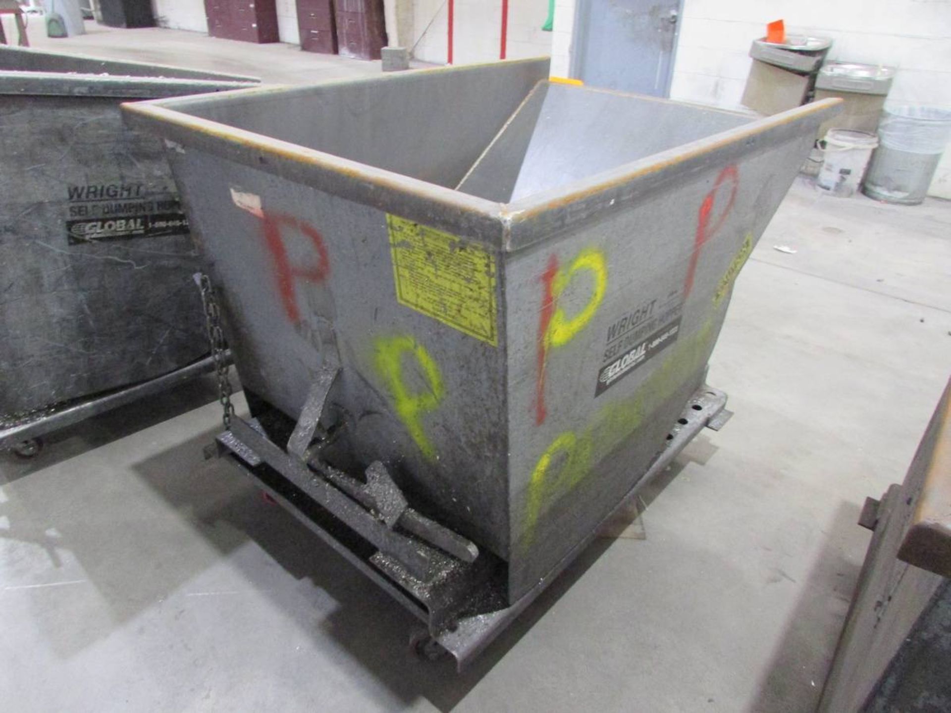 McCullough IND Wright Rolling Self Dumping Hopper - Image 4 of 5