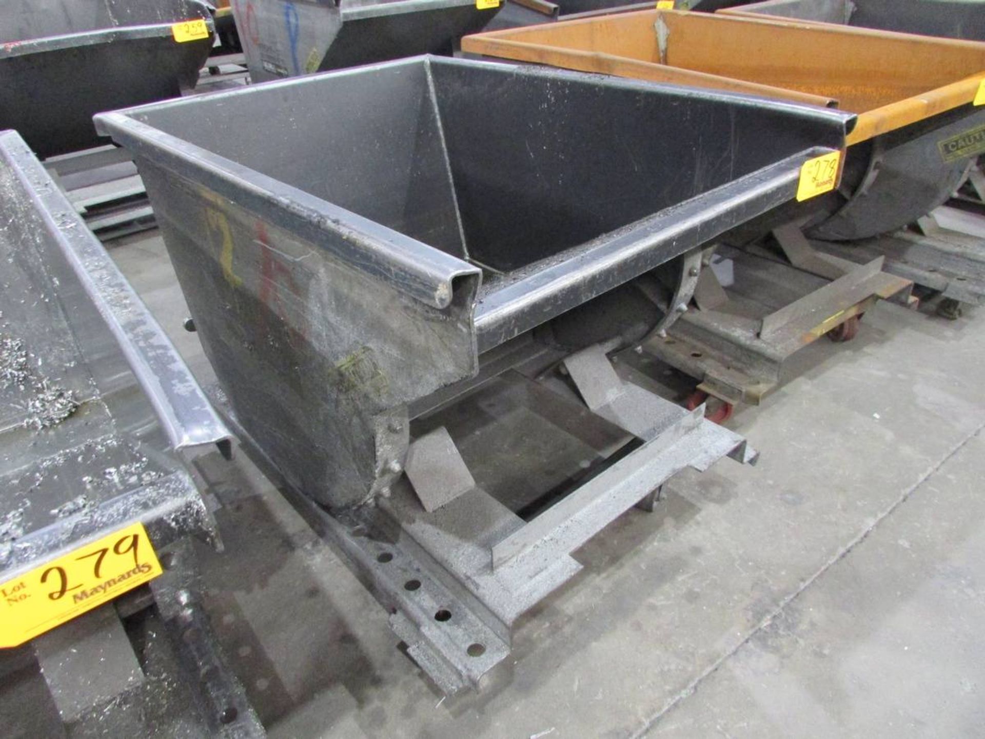 McCullough IND Wright Rolling Self Dumping Hopper - Image 3 of 5