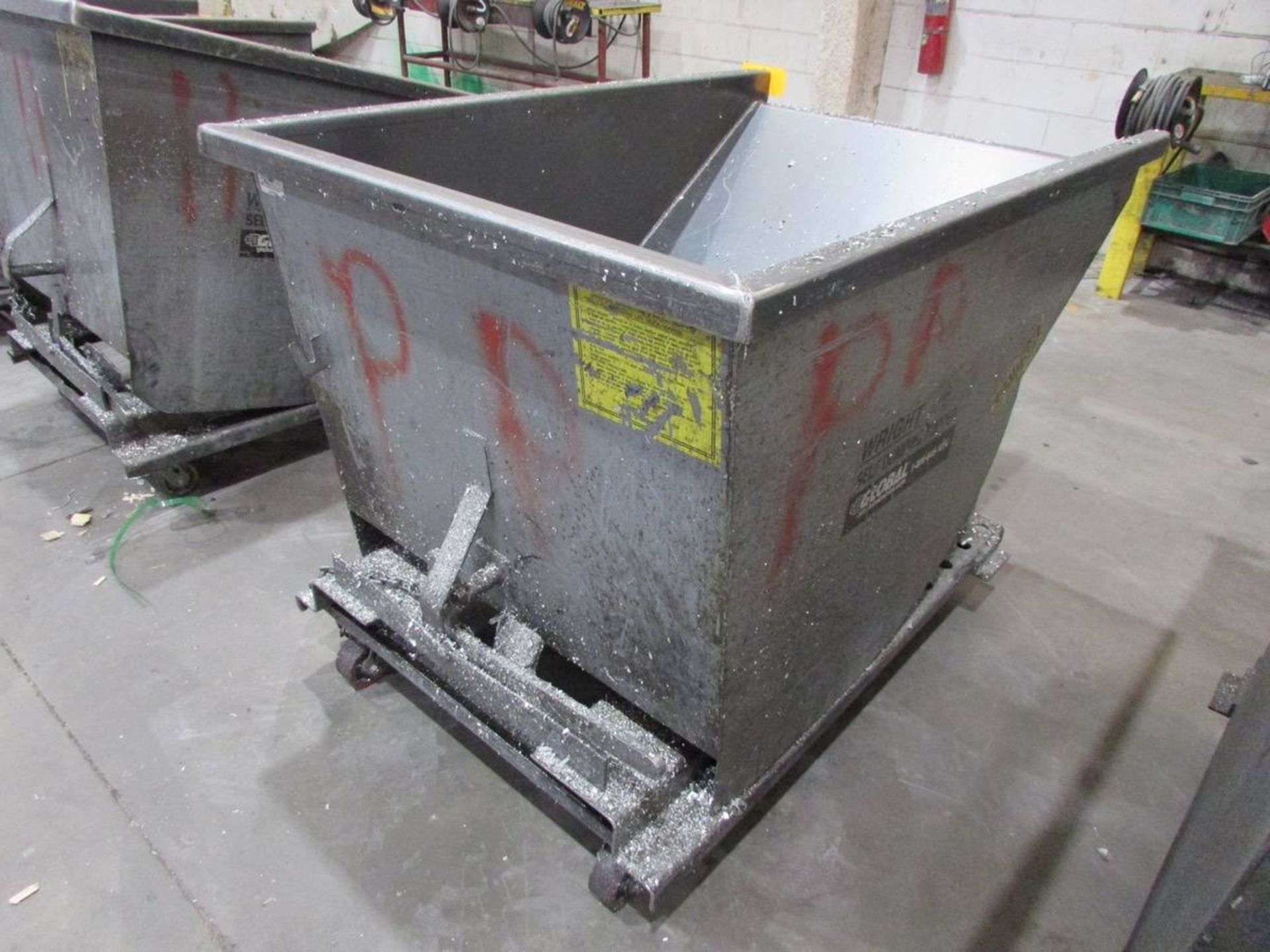 McCullough IND Wright Rolling Self Dumping Hopper - Image 4 of 5