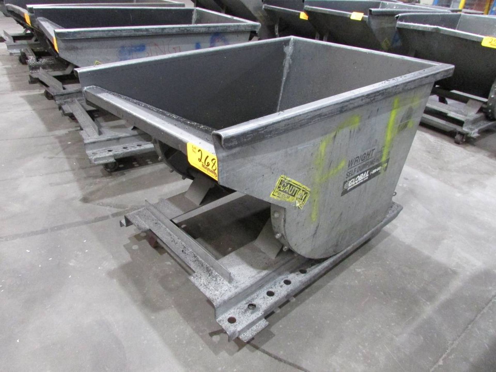 McCullough IND Wright Rolling Self Dumping Hopper