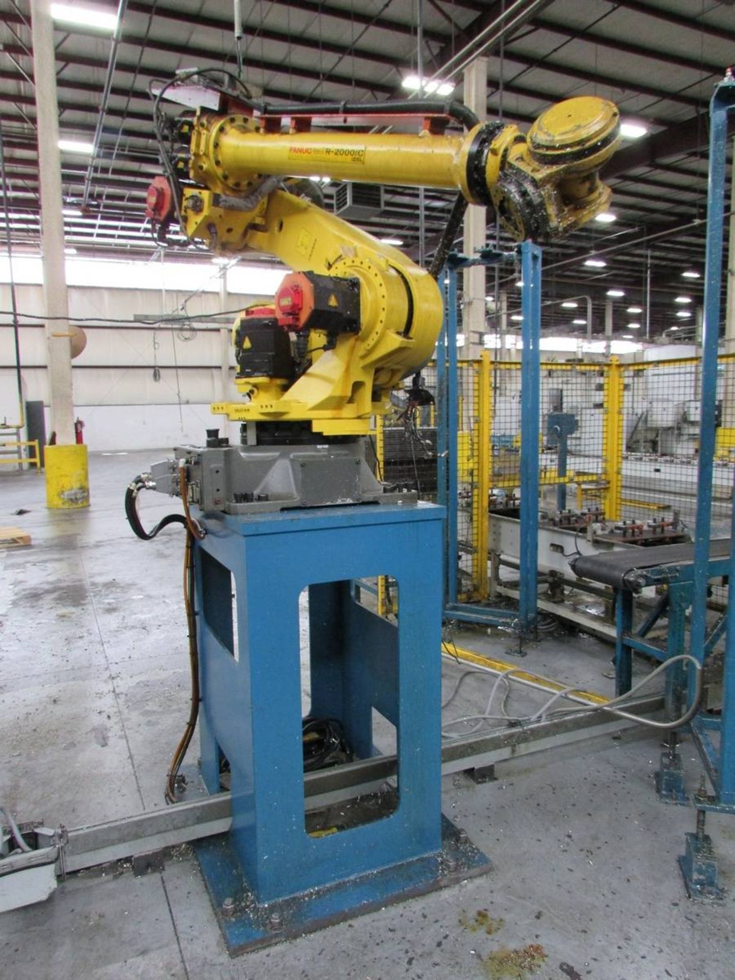 2015 Fanuc R 2000 iC 125L 6 Axis Material Handling Robot
