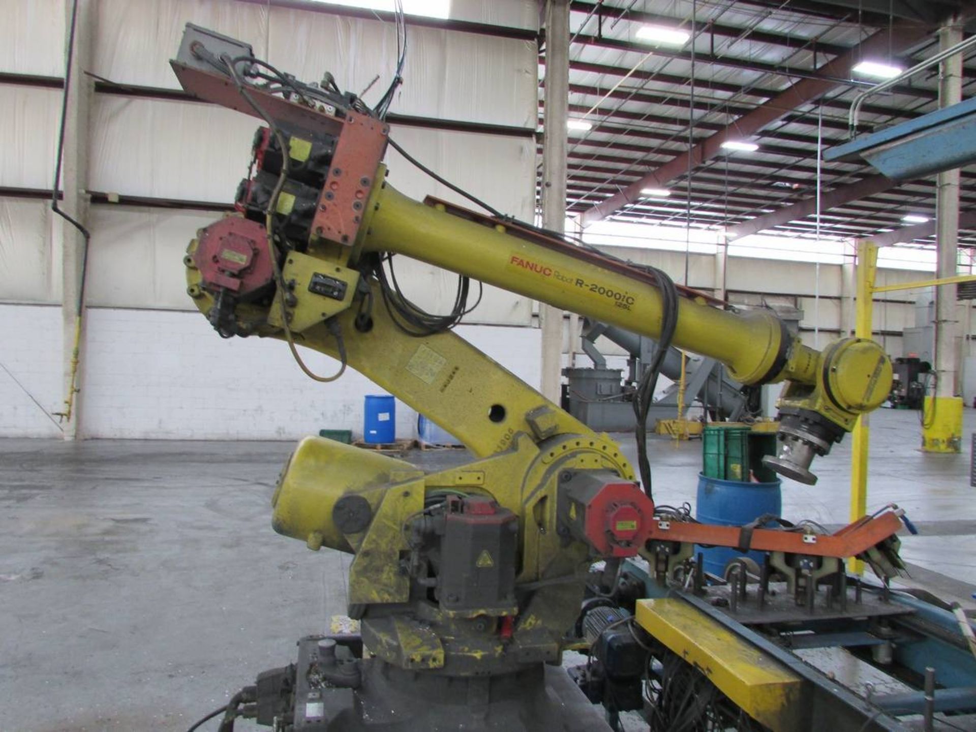 2015 Fanuc R 2000 iC 125L 6 Axis Material Handling Robot - Image 5 of 11