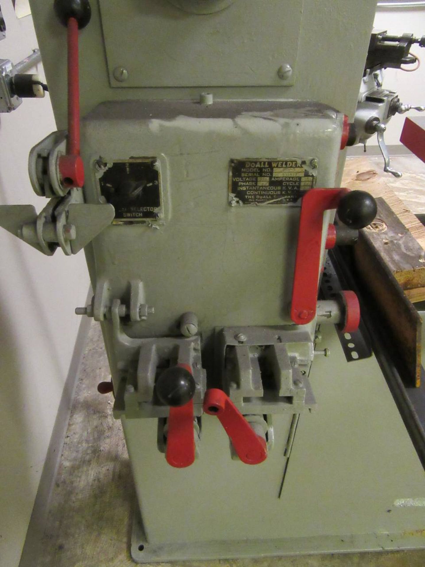 DoAll V-26 Vertical Band Saw - Image 5 of 7