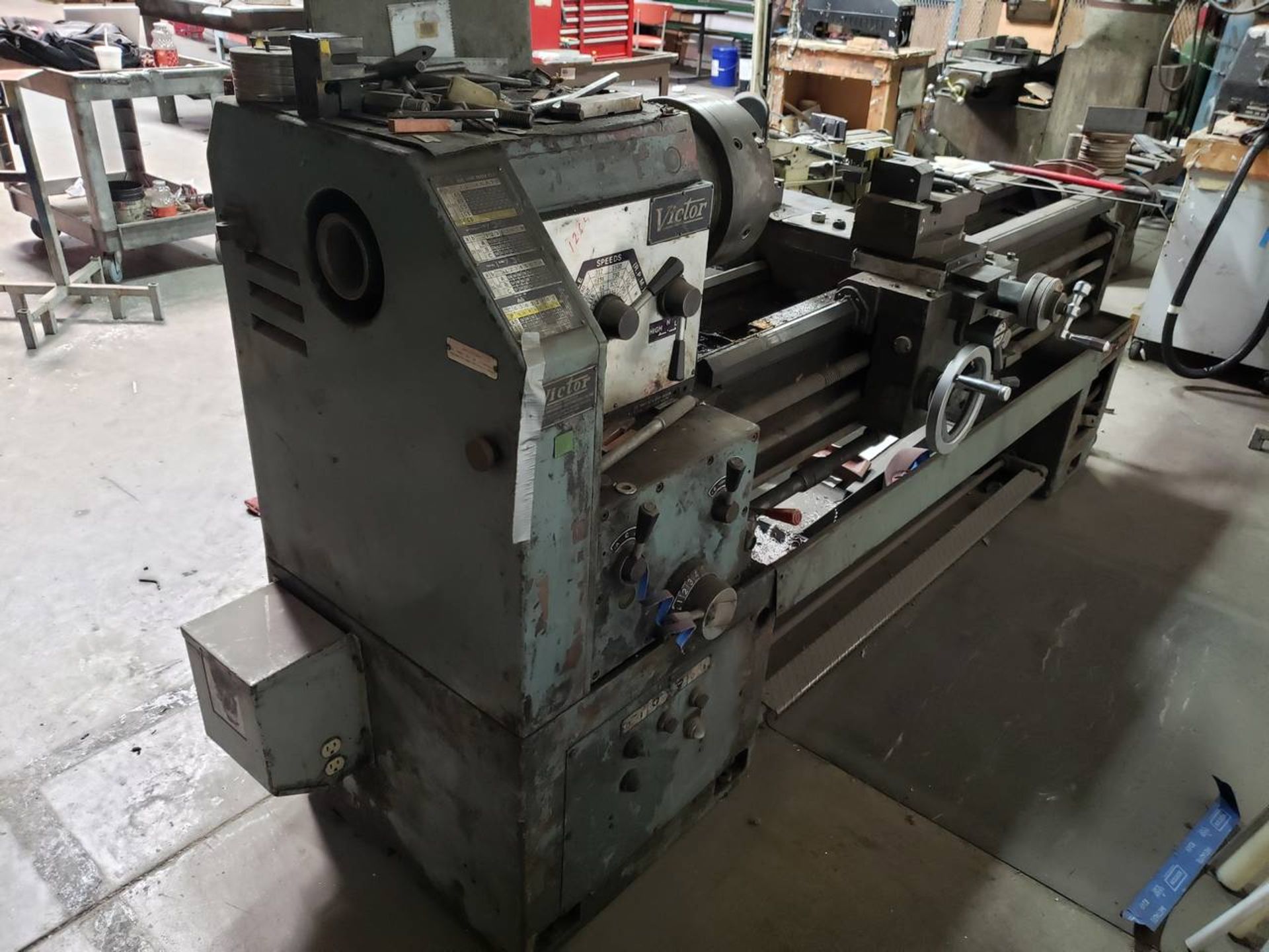 Victor 2060 Horizontal Engine Lathe w/ 8" Chuck, Spare Chuck & 1" Drill Attachment, Control - Image 2 of 10