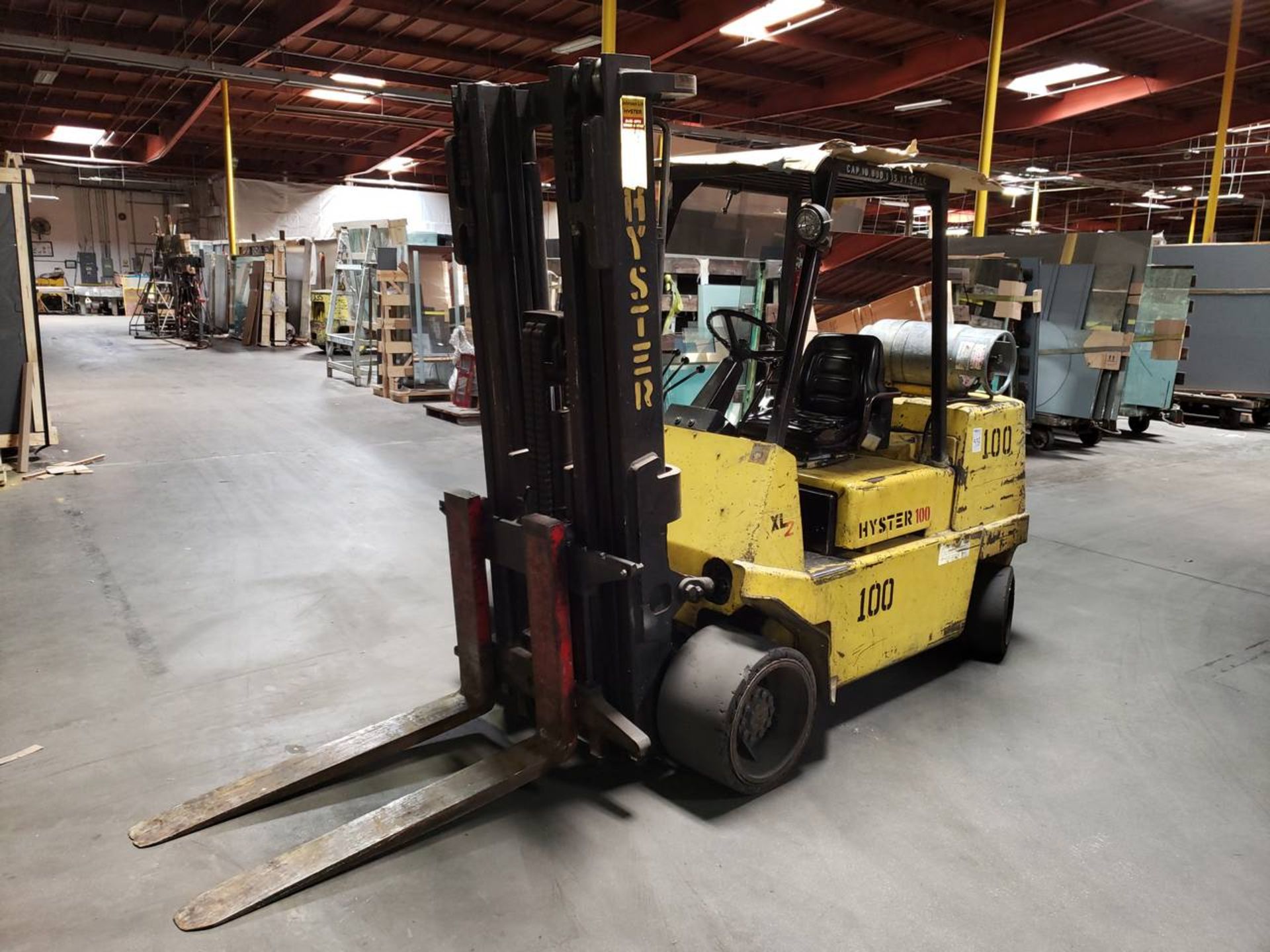 Hyster S100XL 6Cyl., LPG Forklift, 10,000Lb Capacity, 7247.8 Hrs, 48" Forks S/N D004D01790T - Image 2 of 8