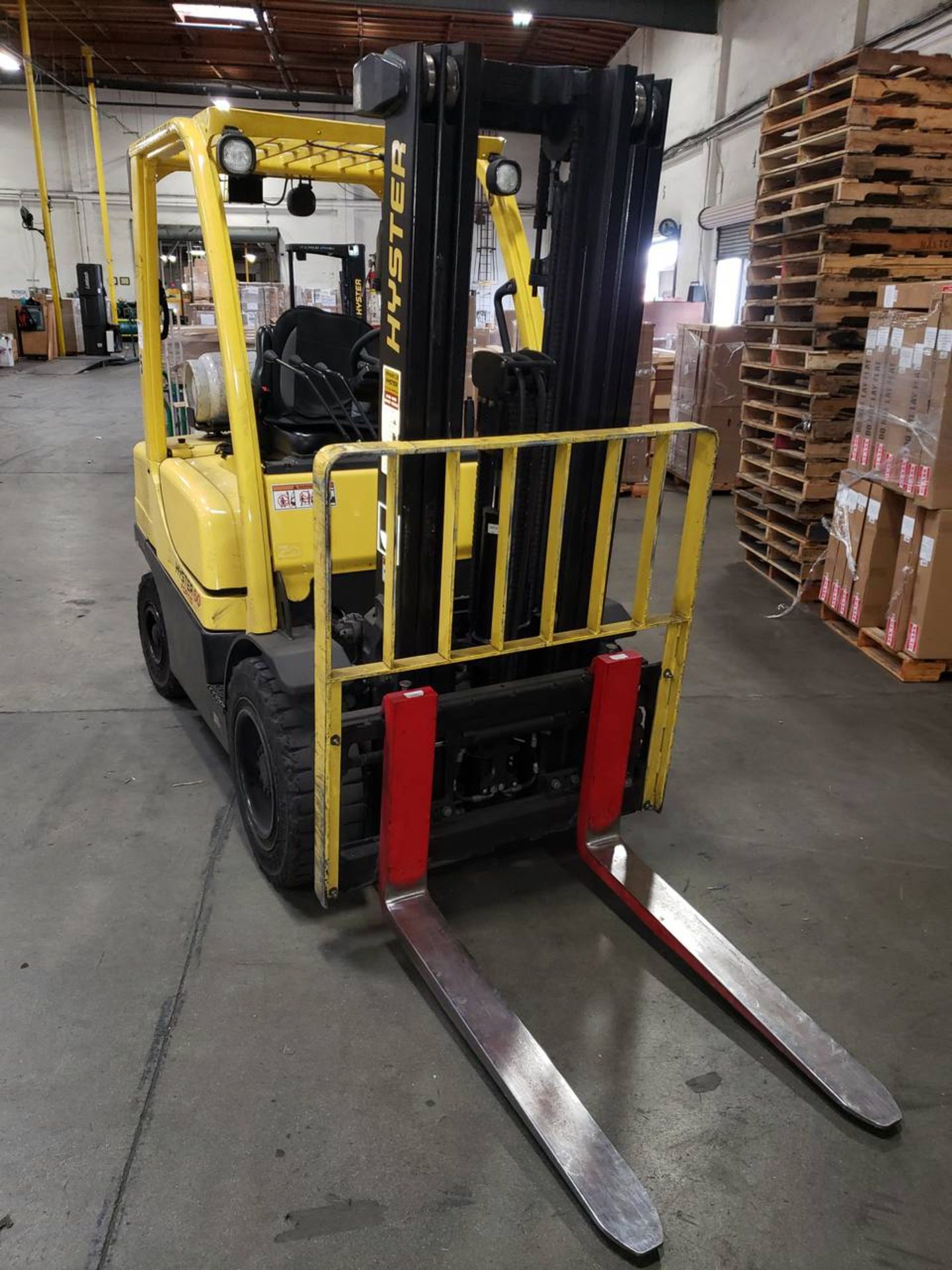 2014 Hyster H60FT 4Cyl., LPG Forklift, W/ Sideshift 6000Lb Capacity, 3748 Hrs, 48" Forks S/N - Image 2 of 9