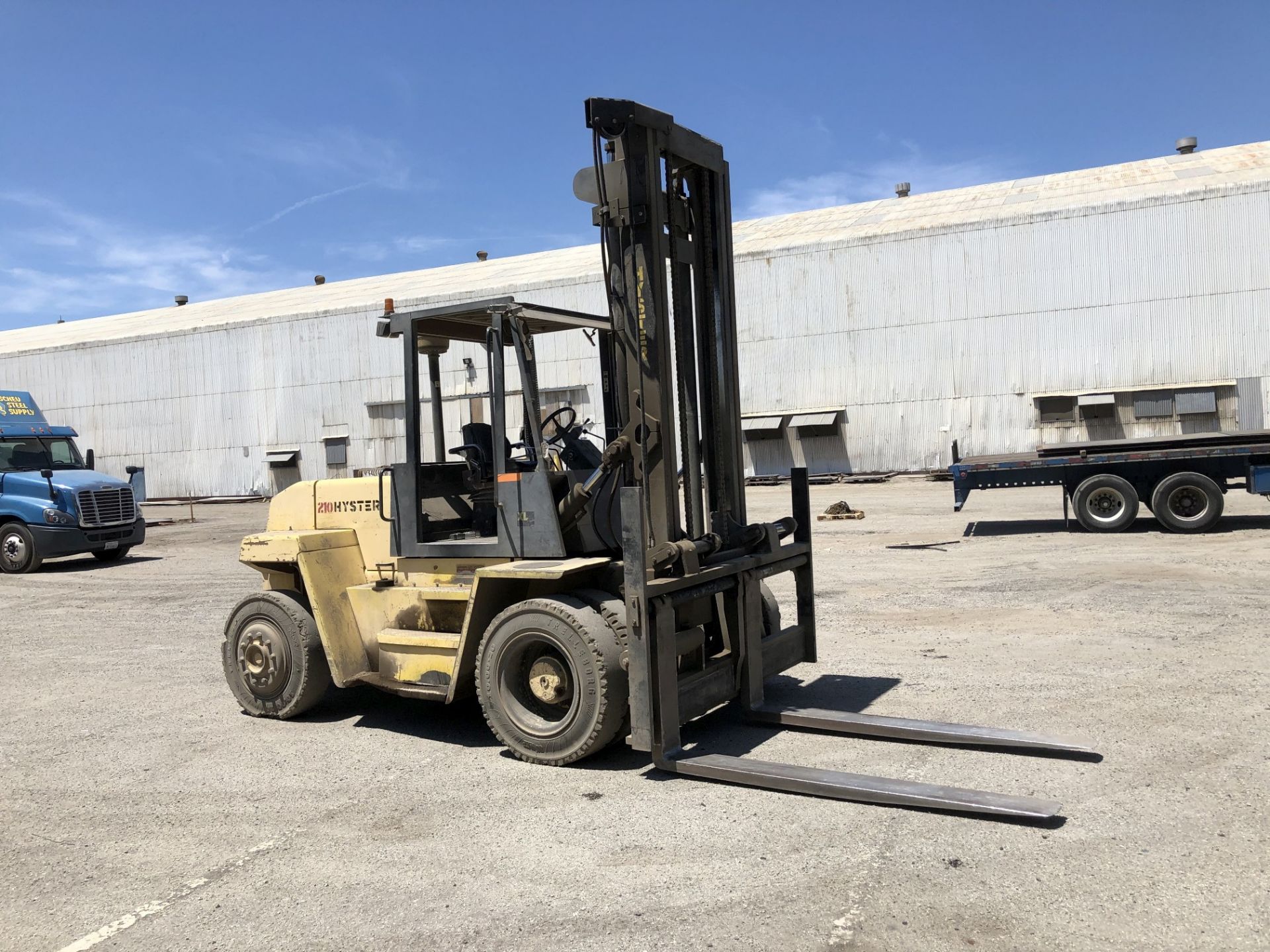 Hyster 19,250 Lb. Cap. Diesel Forklift, Model H210XL, 2-Stage Mast, Side Shift, Meter Read: 1,395 - Image 5 of 10