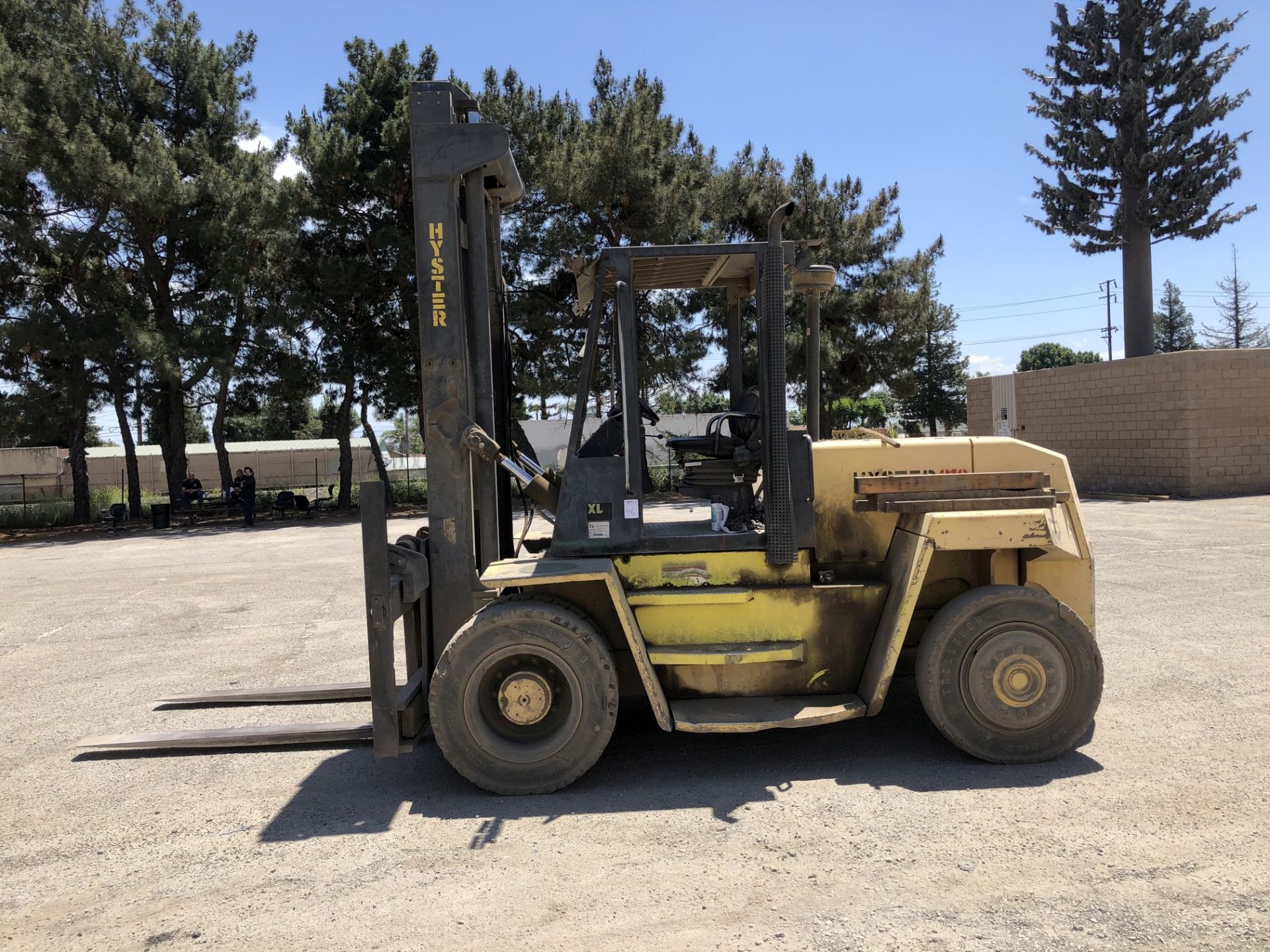 Hyster 19,250 Lb. Cap. Diesel Forklift, Model H210XL, 2-Stage Mast, Side Shift, Meter Read: 1,395 - Image 2 of 10