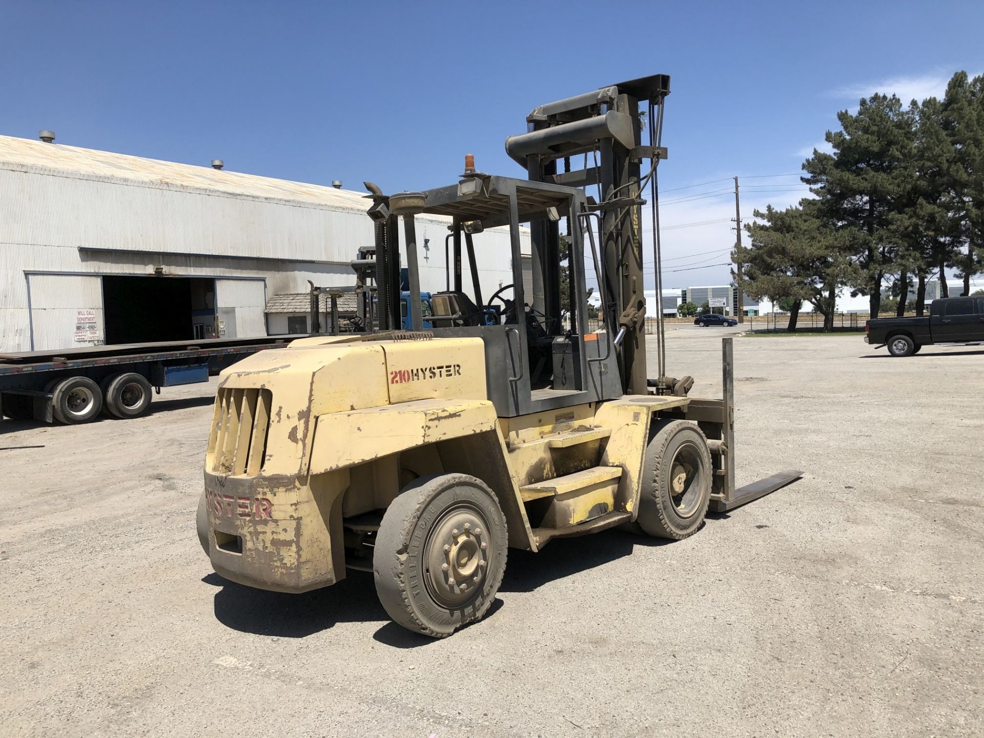 Hyster 19,250 Lb. Cap. Diesel Forklift, Model H210XL, 2-Stage Mast, Side Shift, Meter Read: 1,395 - Image 4 of 10