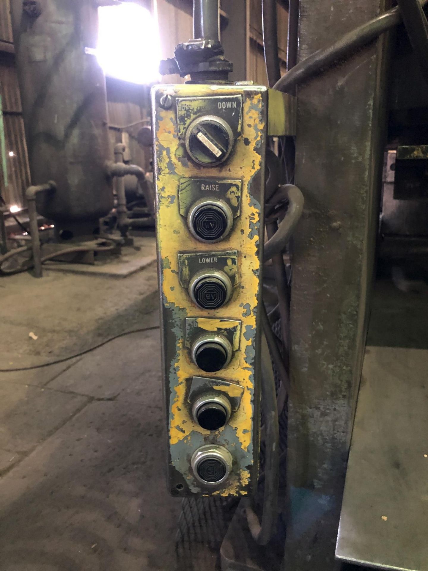 5/8" x 10' Cincinnati Hydraulic Power Shear, Model 5FL10, Front Operated Power Back Gauge, S/N 39667 - Image 9 of 15