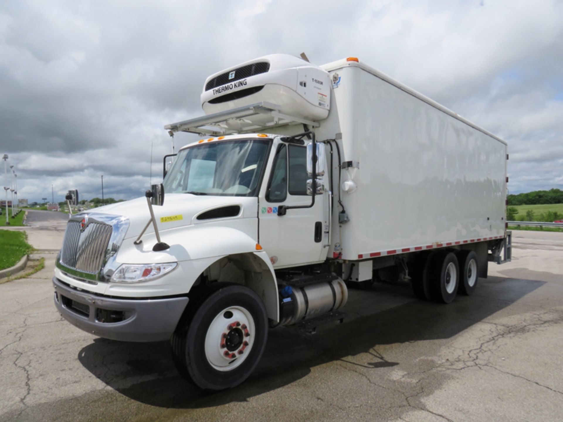 2018 INTERNATIONAL 4400 SBA 6X4 REFRIGERATED BOX TRUCK VIN#: 1HTMSTAR8JH529549, Approx Miles: 40427,