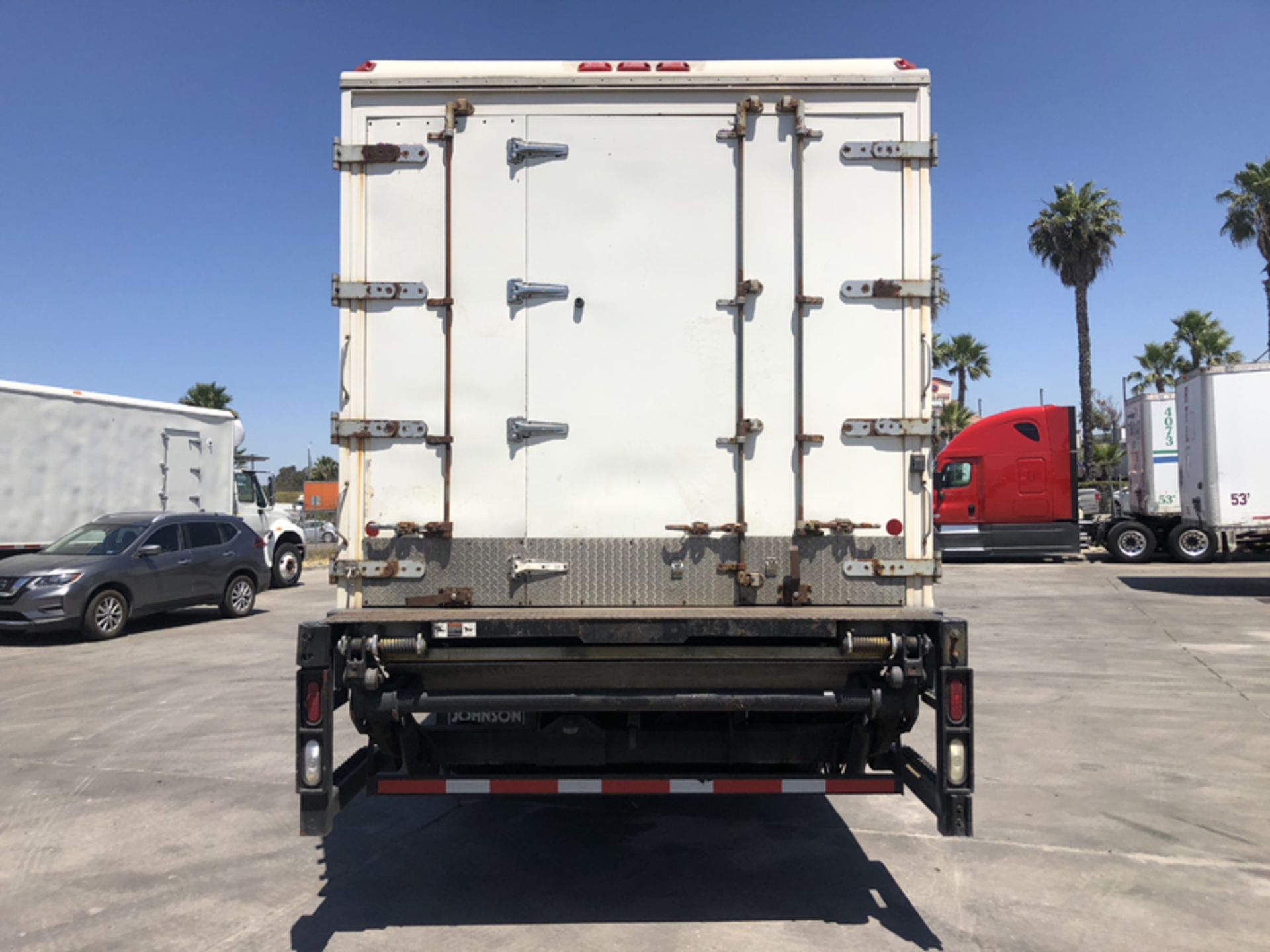 2018 INTERNATIONAL 4400 SBA 6X4 REFRIGERATED BOX TRUCK VIN#: 3HAMSTAR0JL530043, Approx Miles: 25400, - Image 5 of 10